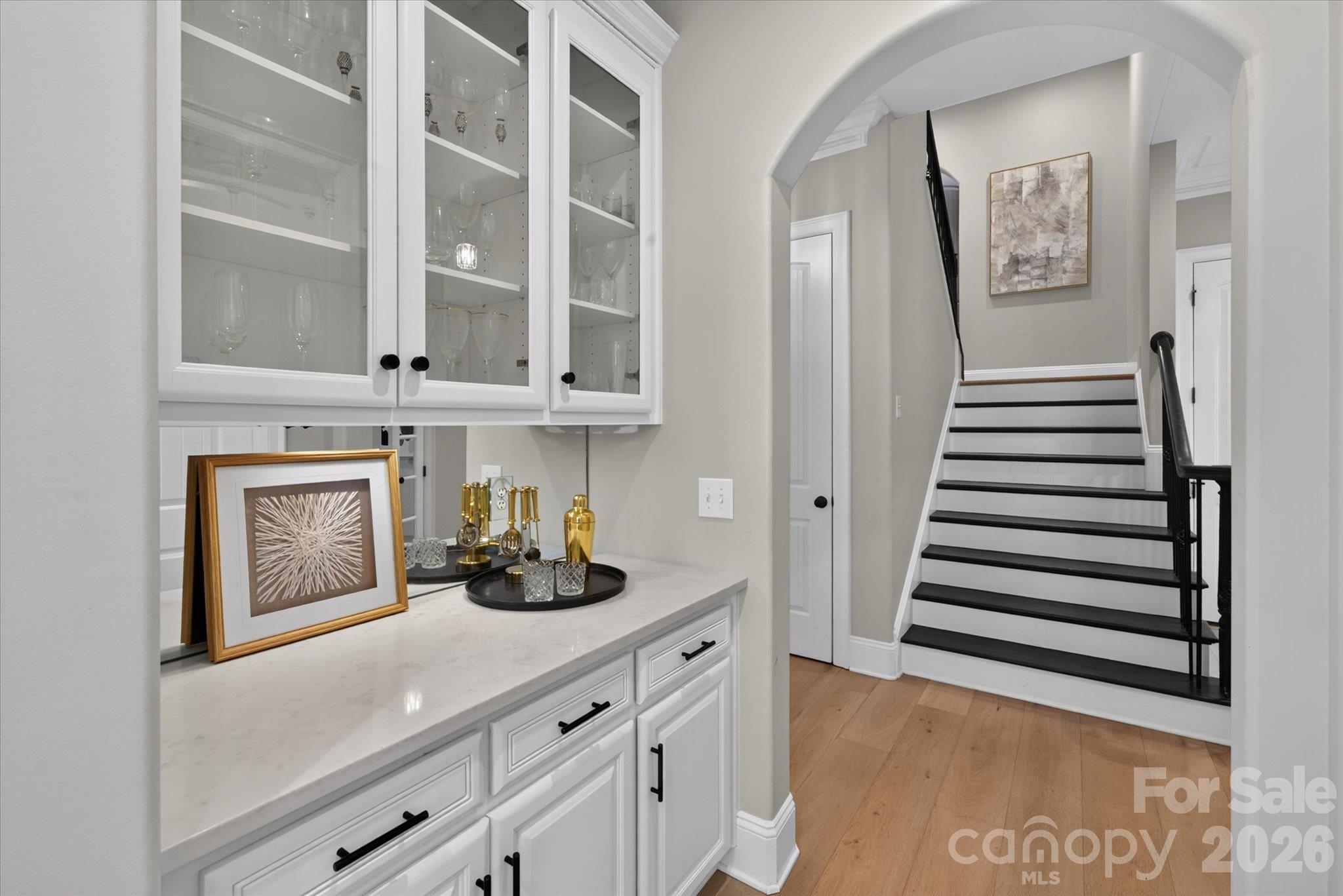 1617 Lookout Circle