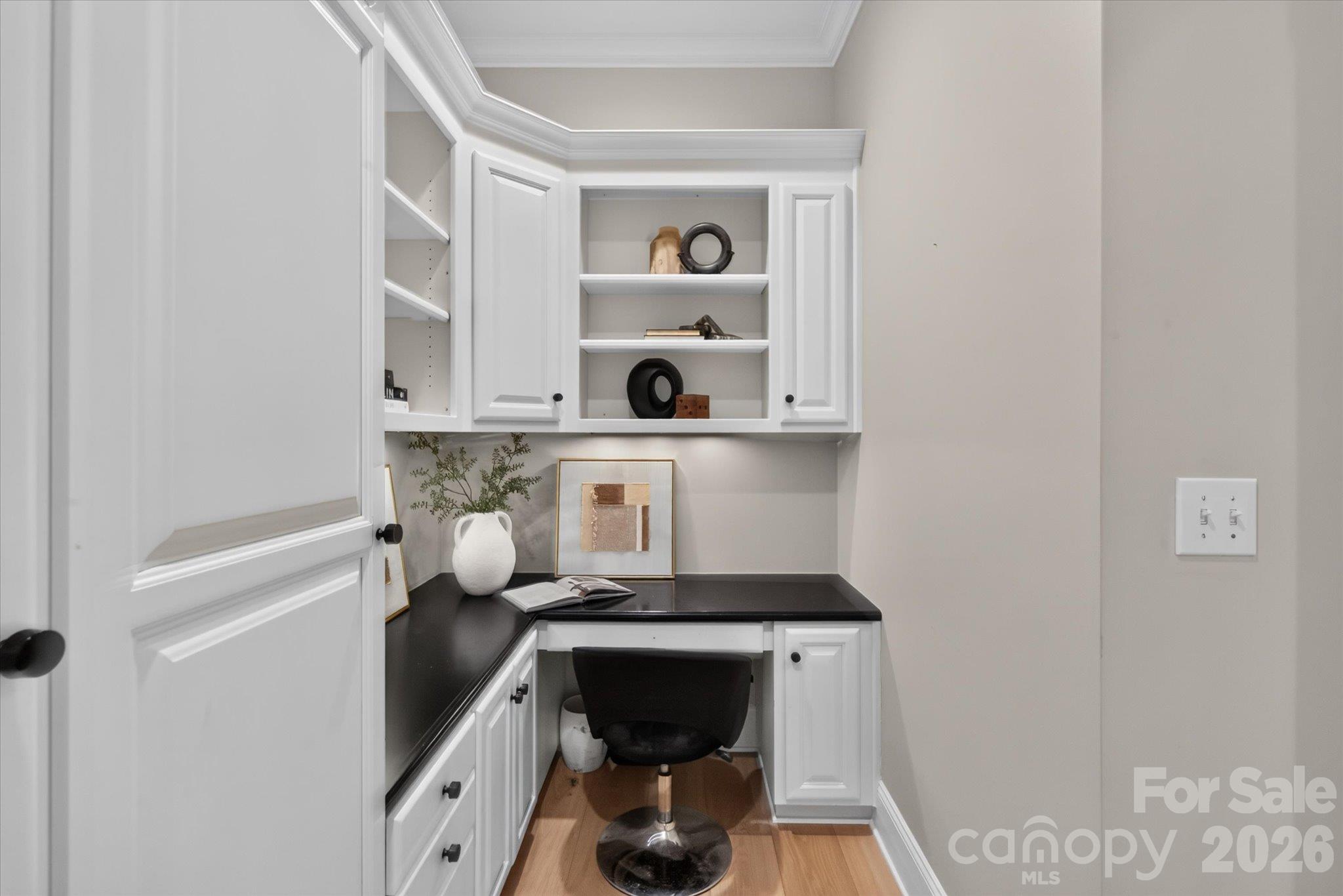1617 Lookout Circle