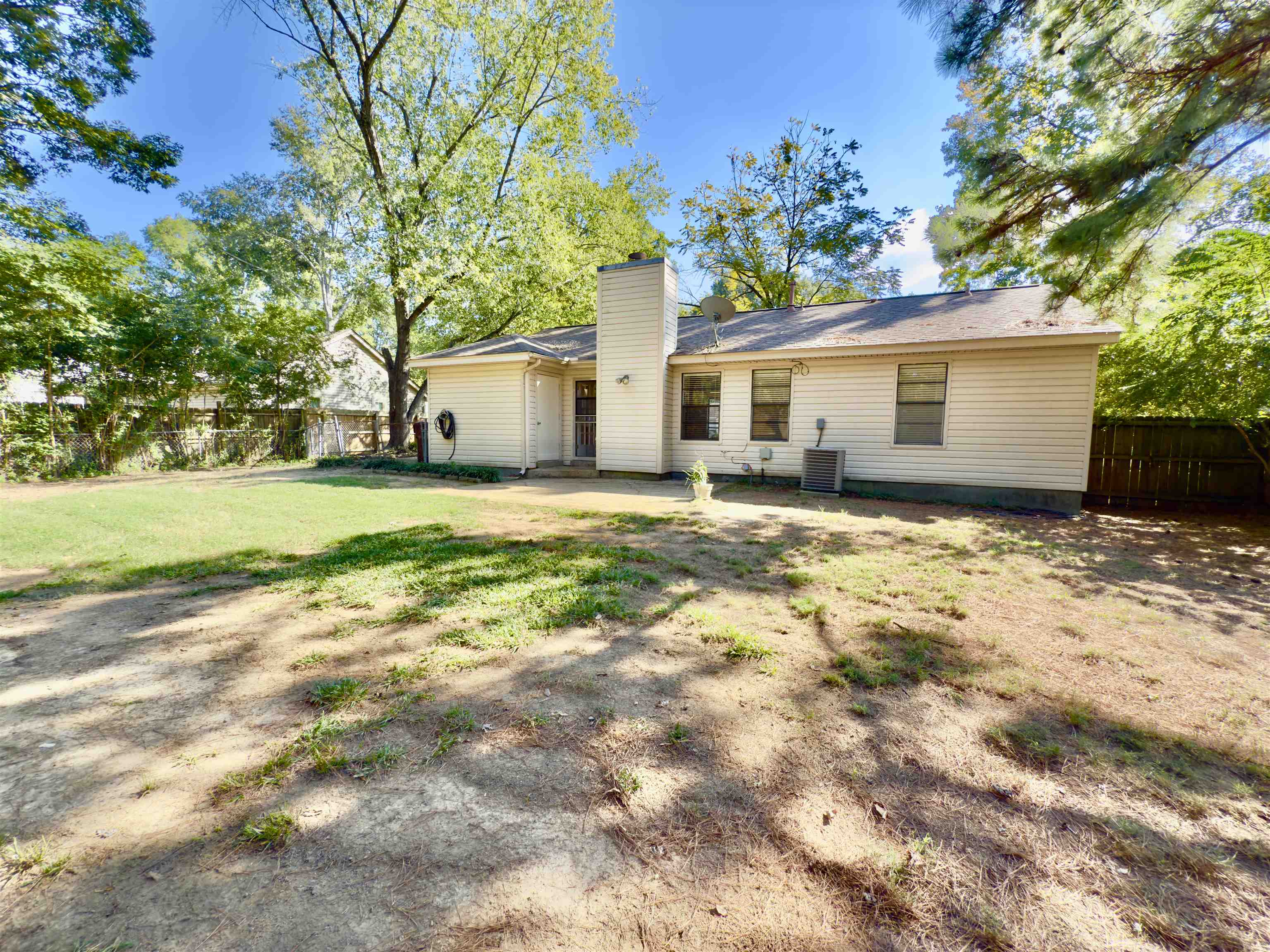 382 BOULDINCREST AVE