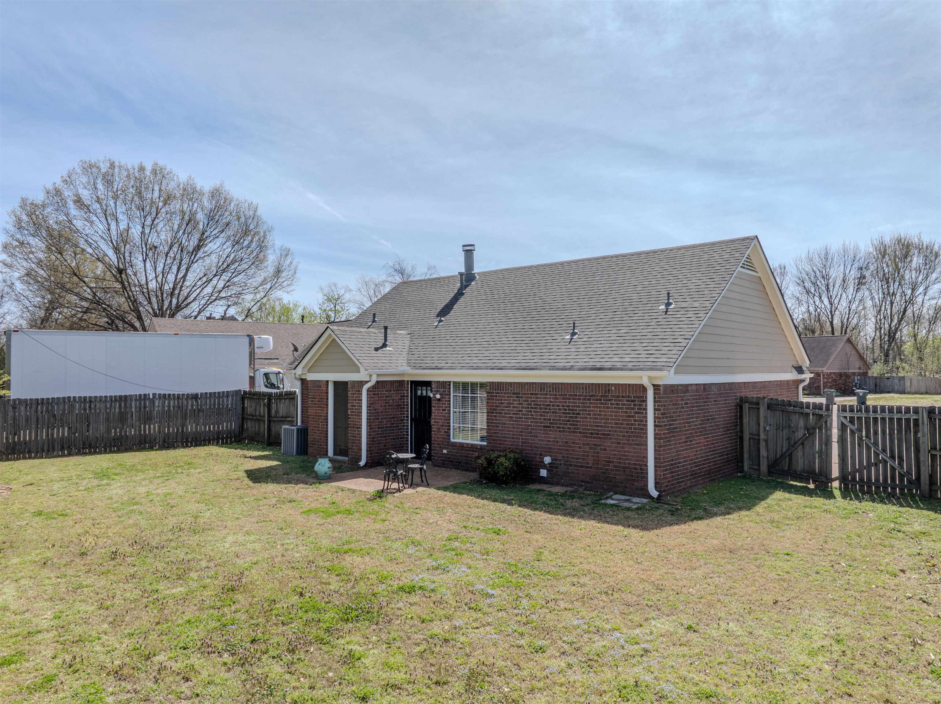 7502 BURNSTOWN CV