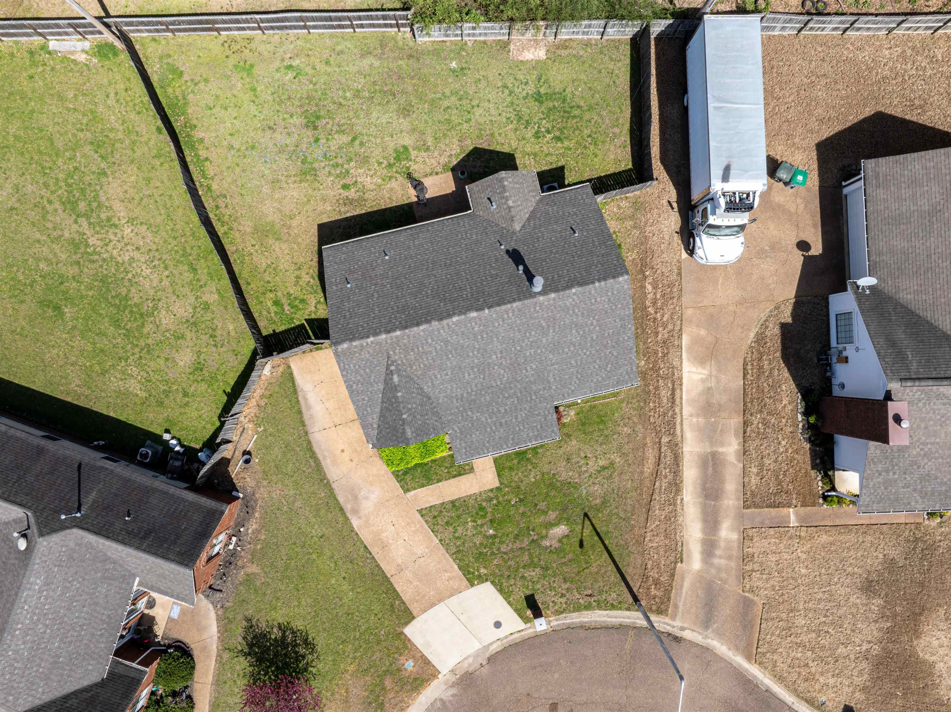 7502 BURNSTOWN CV