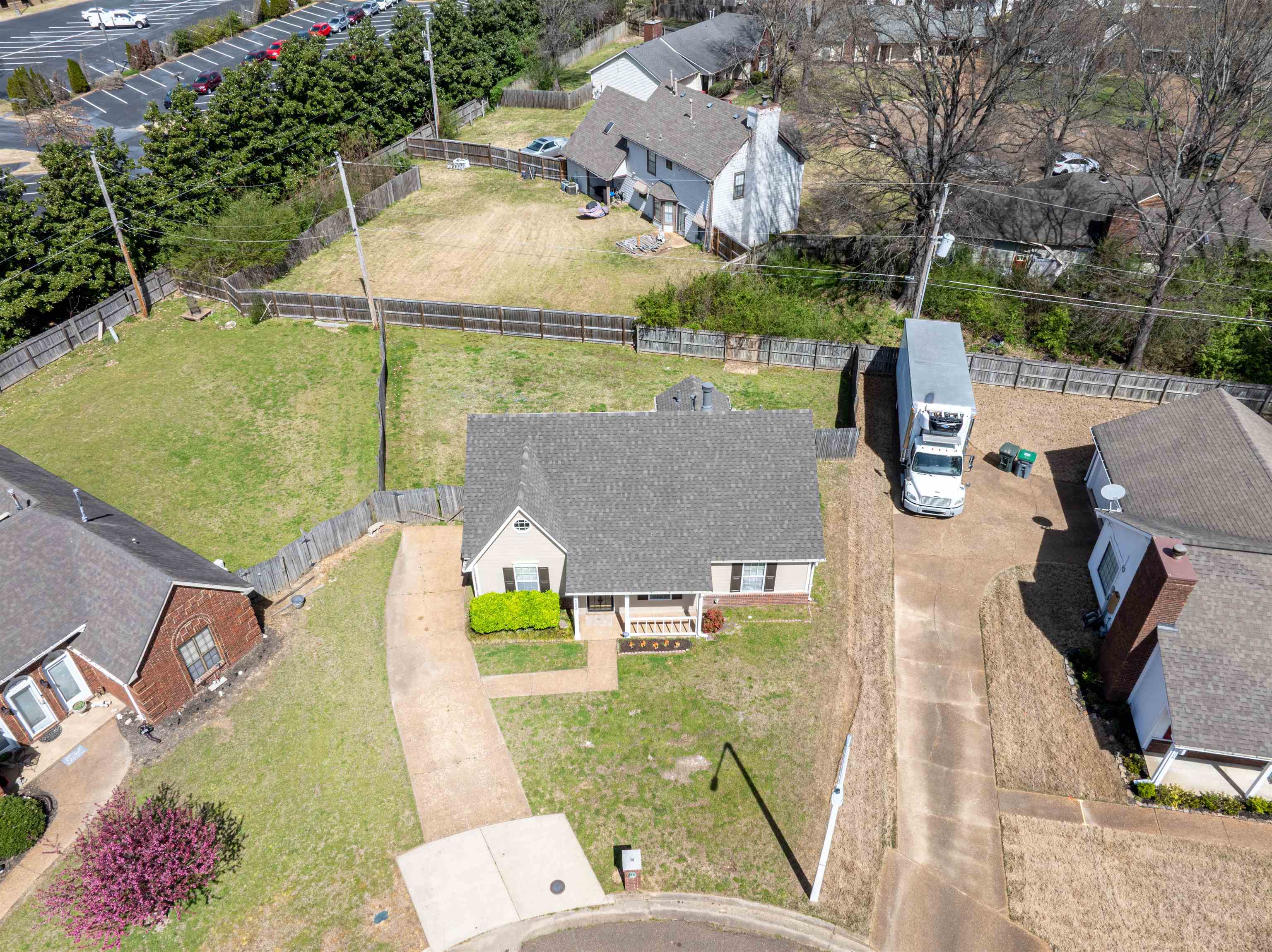7502 BURNSTOWN CV