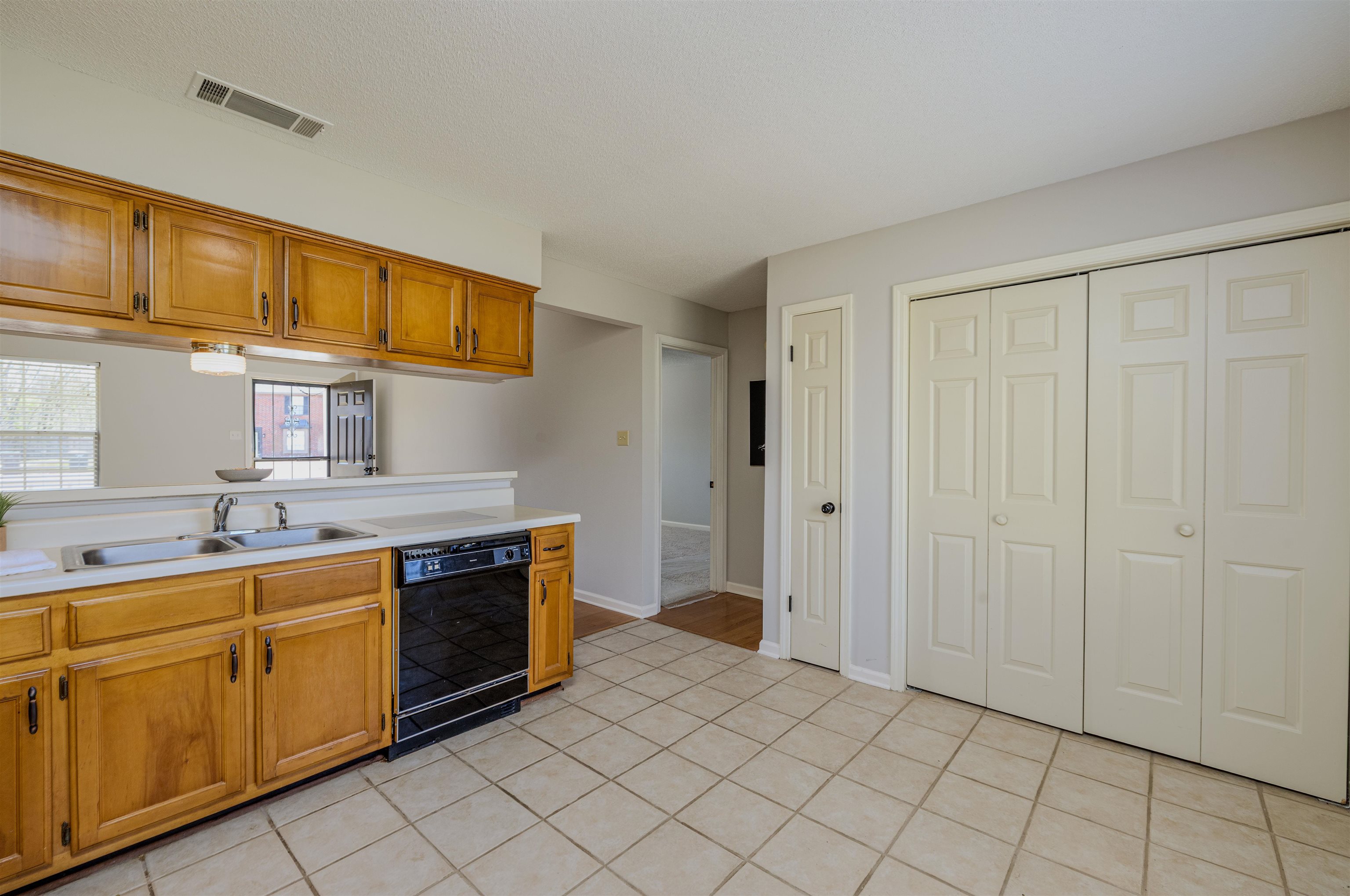 7502 BURNSTOWN CV