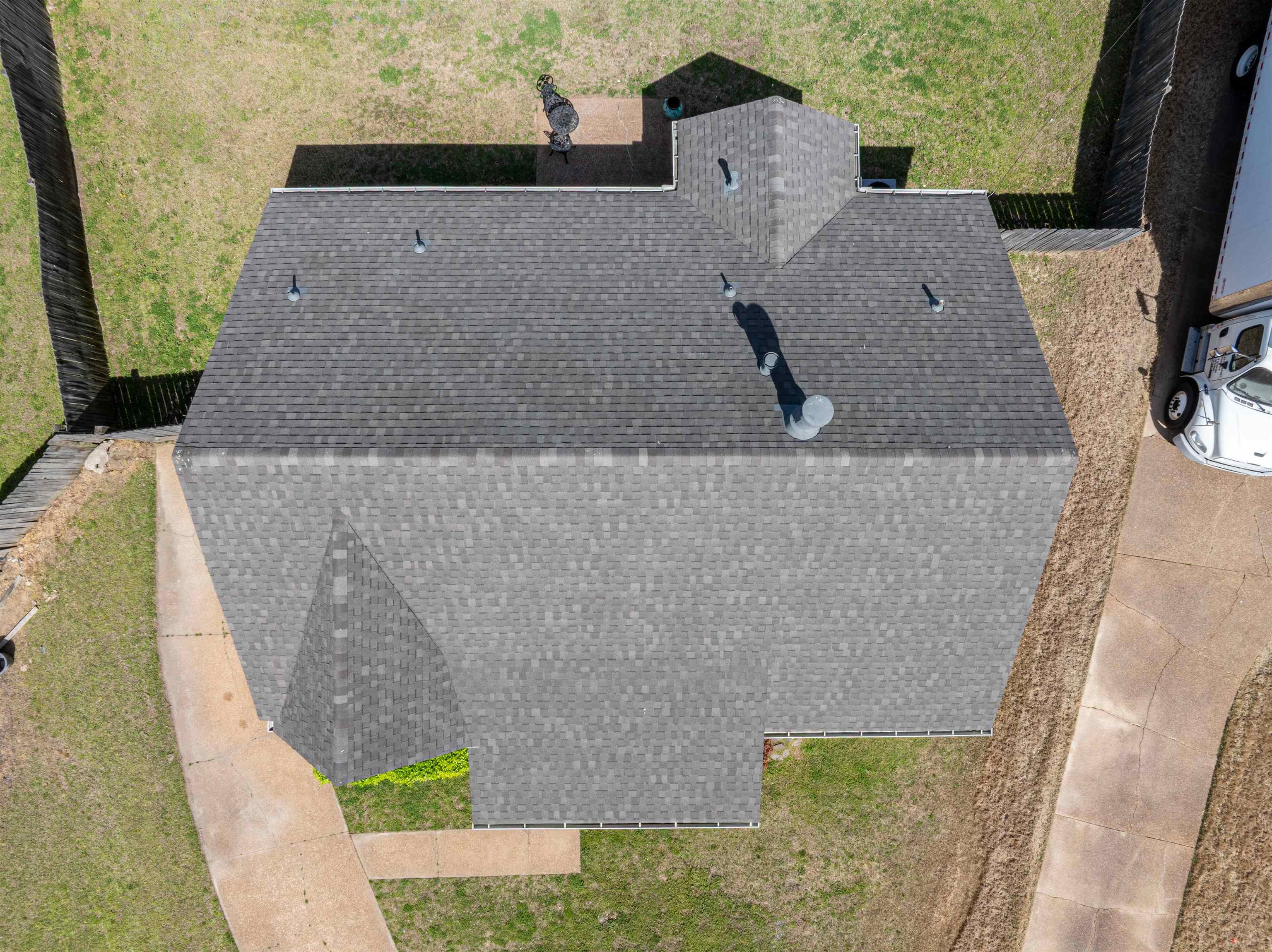 7502 BURNSTOWN CV