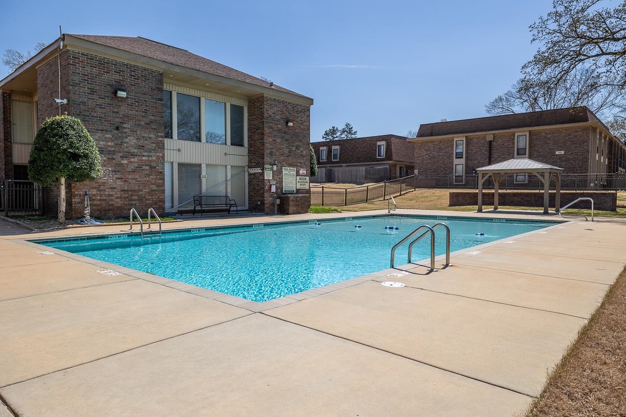 6586 S POPLAR WOODS CIR Unit: 4
