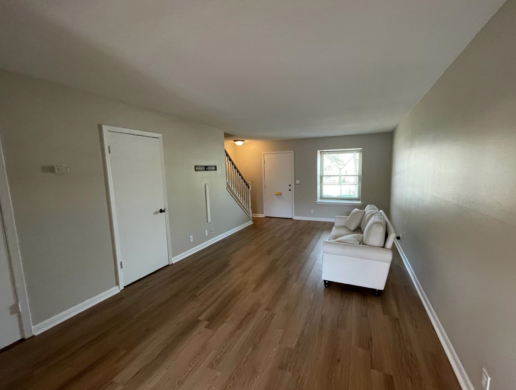 6605 POPLAR AVE Unit: 6605