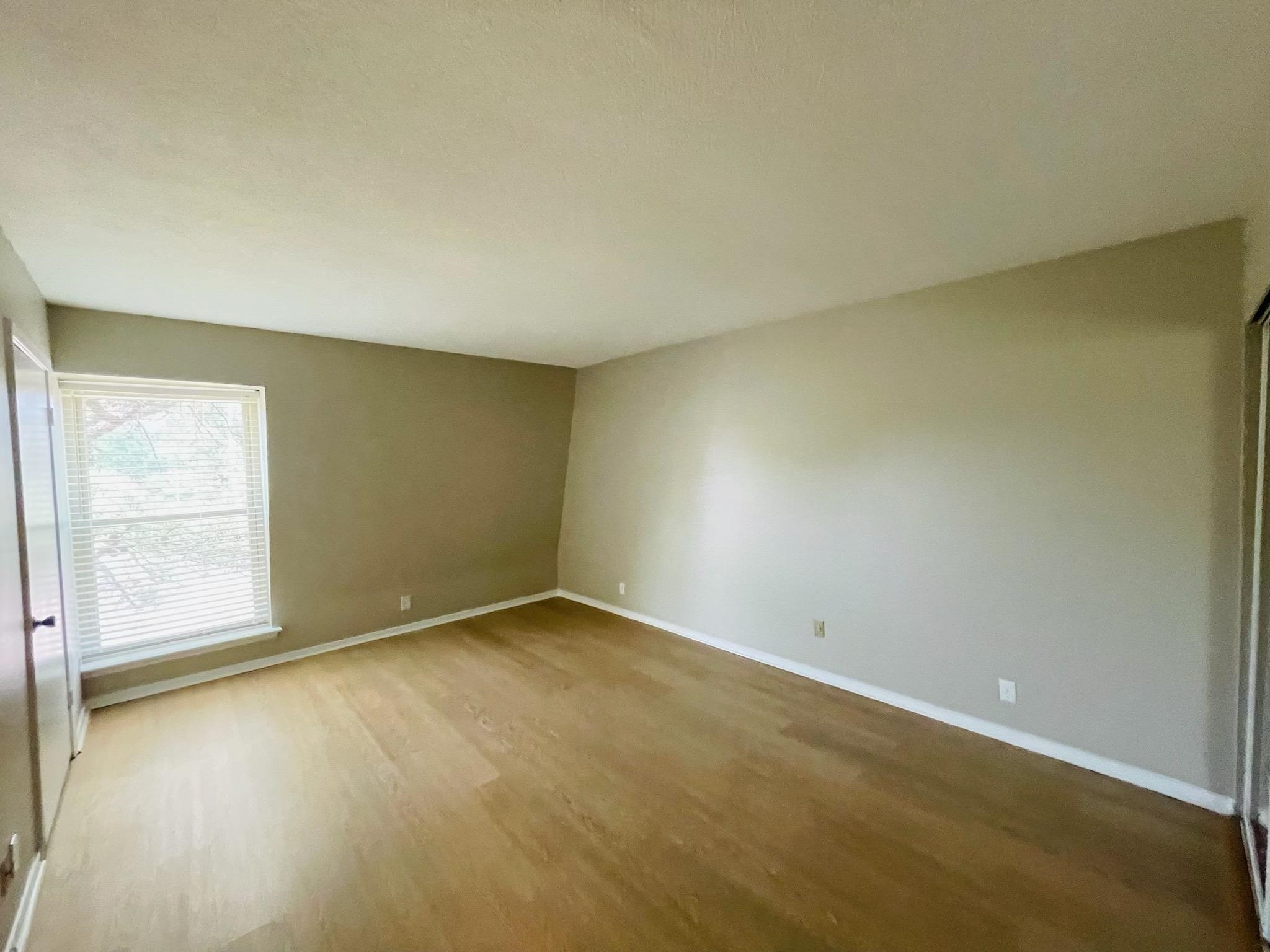 6605 POPLAR AVE Unit: 6605