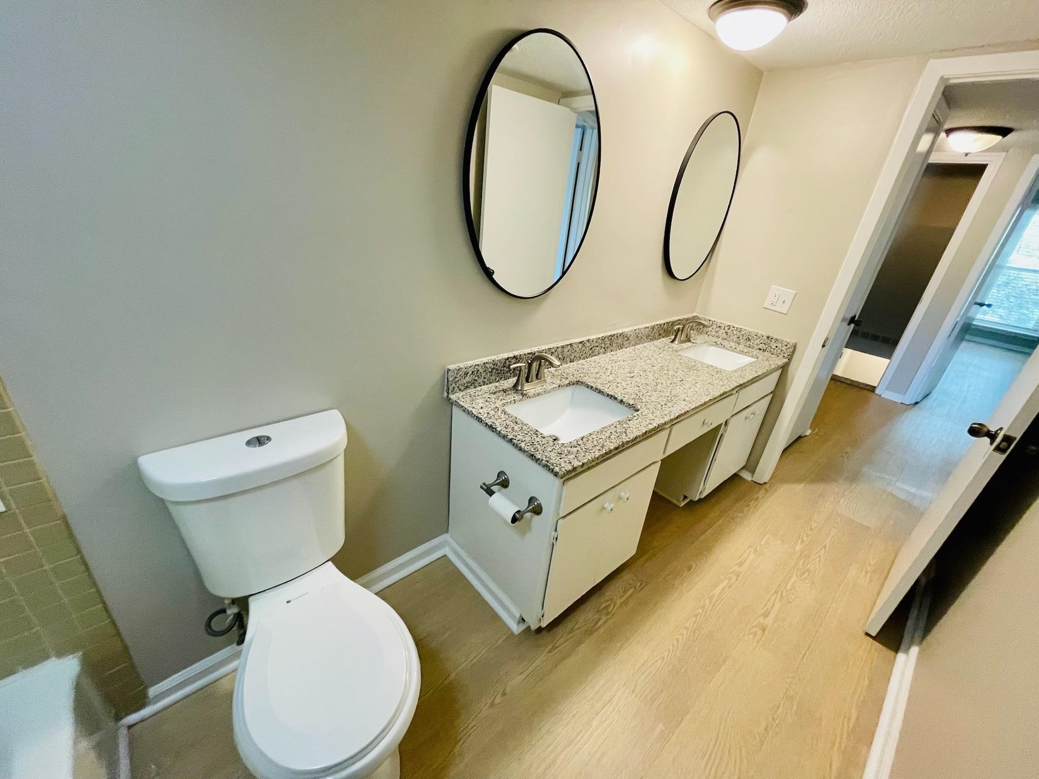 6605 POPLAR AVE Unit: 6605