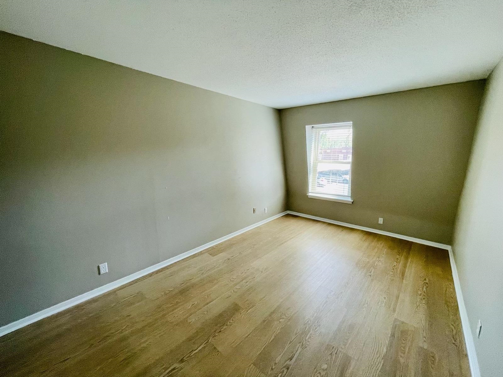 6605 POPLAR AVE Unit: 6605