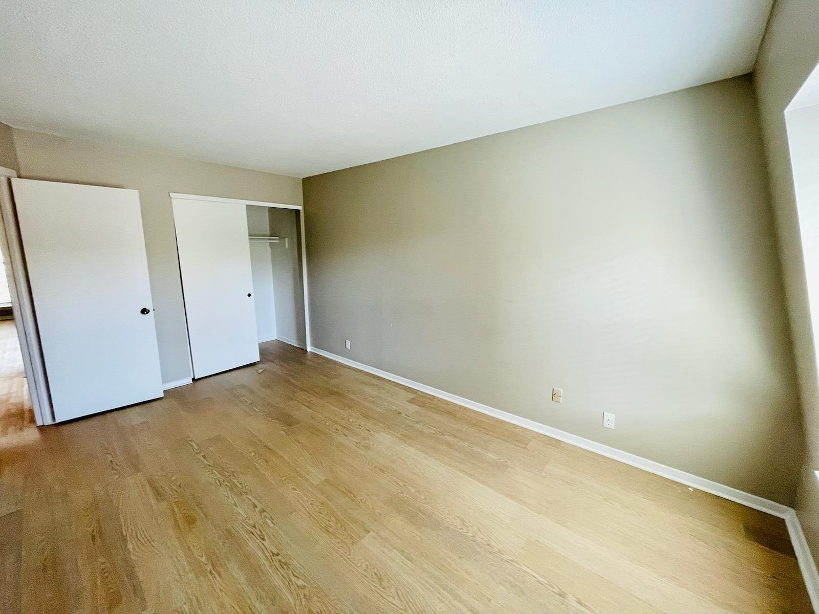 6605 POPLAR AVE Unit: 6605
