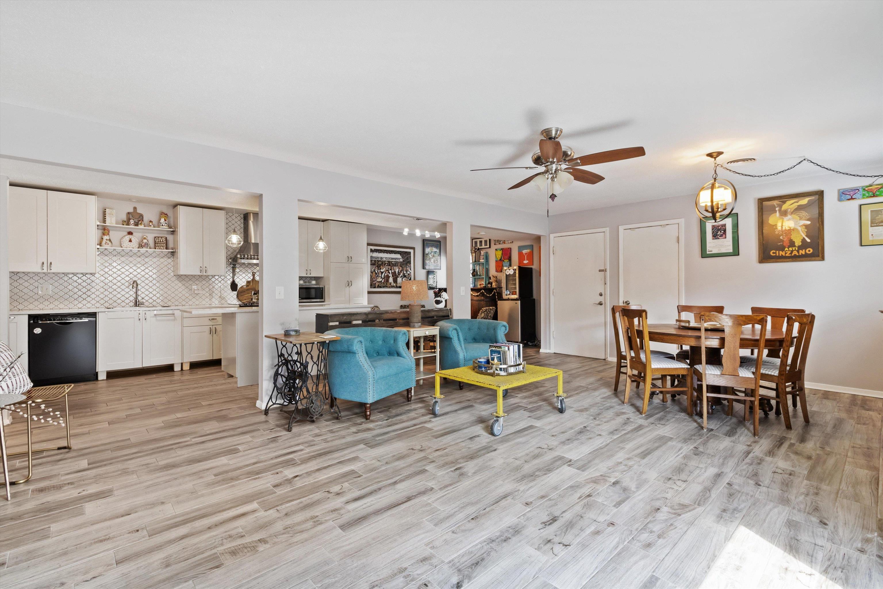 6578 S POPLAR WOODS CIR S Unit: 1