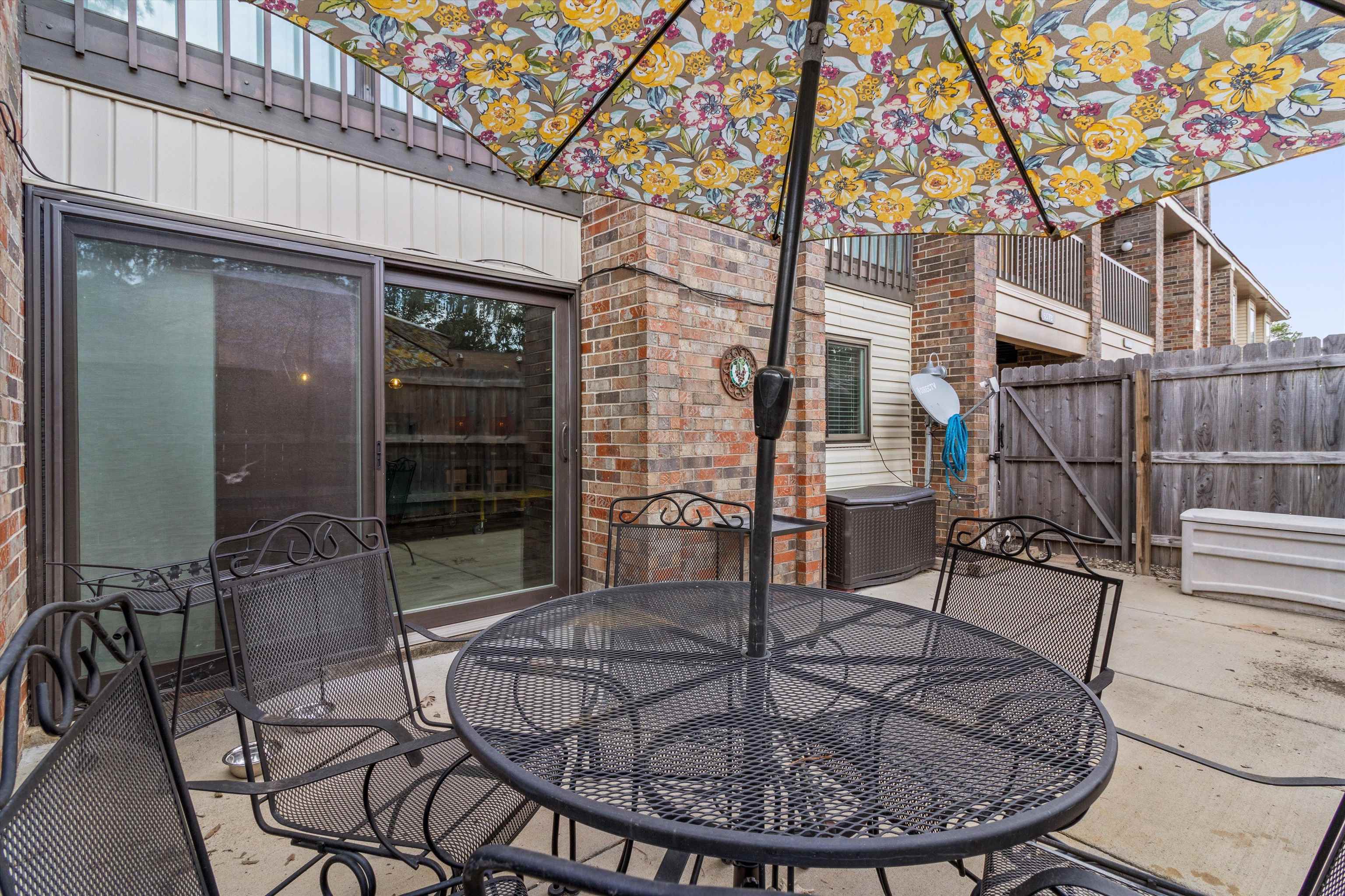 6578 S POPLAR WOODS CIR S Unit: 1