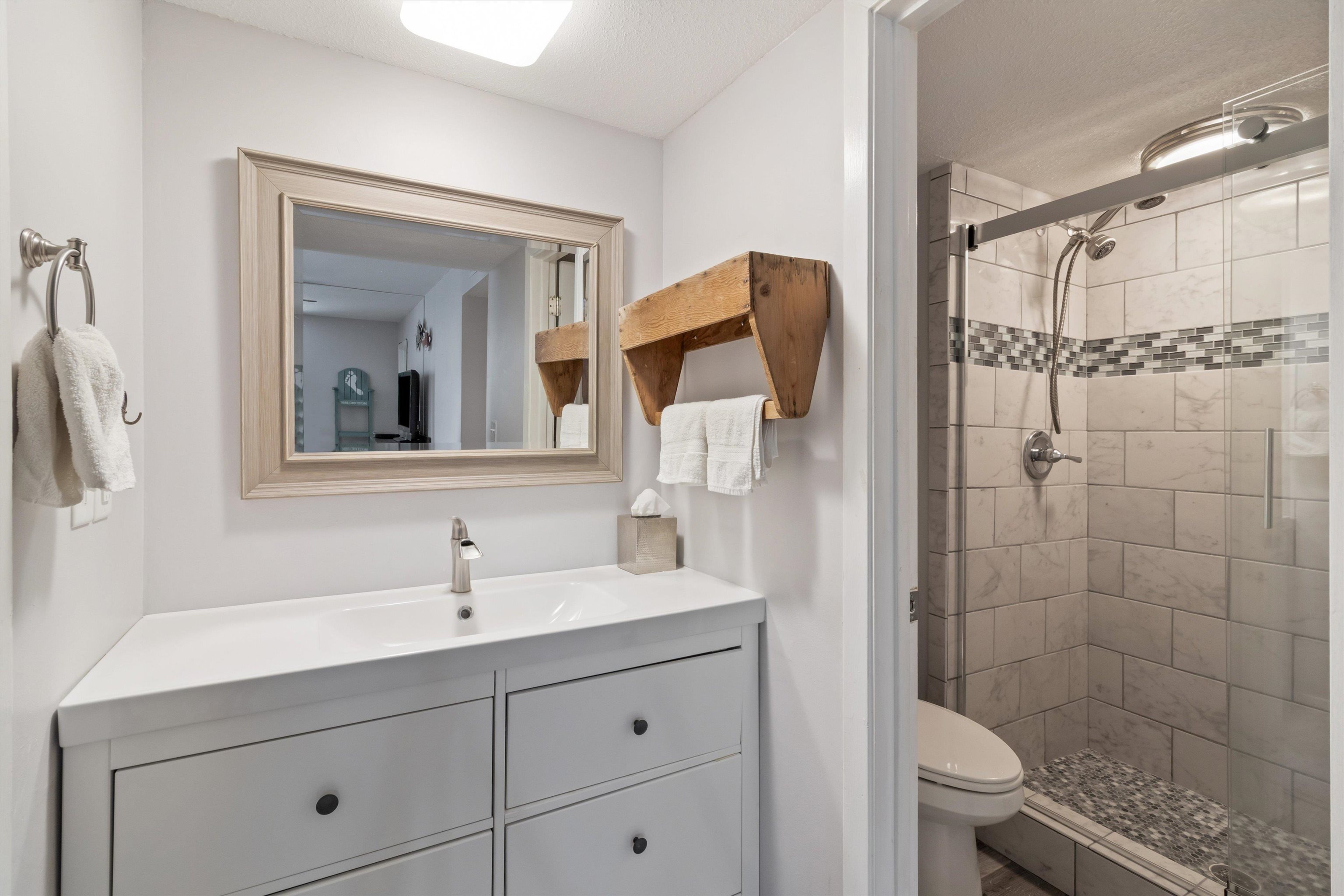 6578 S POPLAR WOODS CIR S Unit: 1