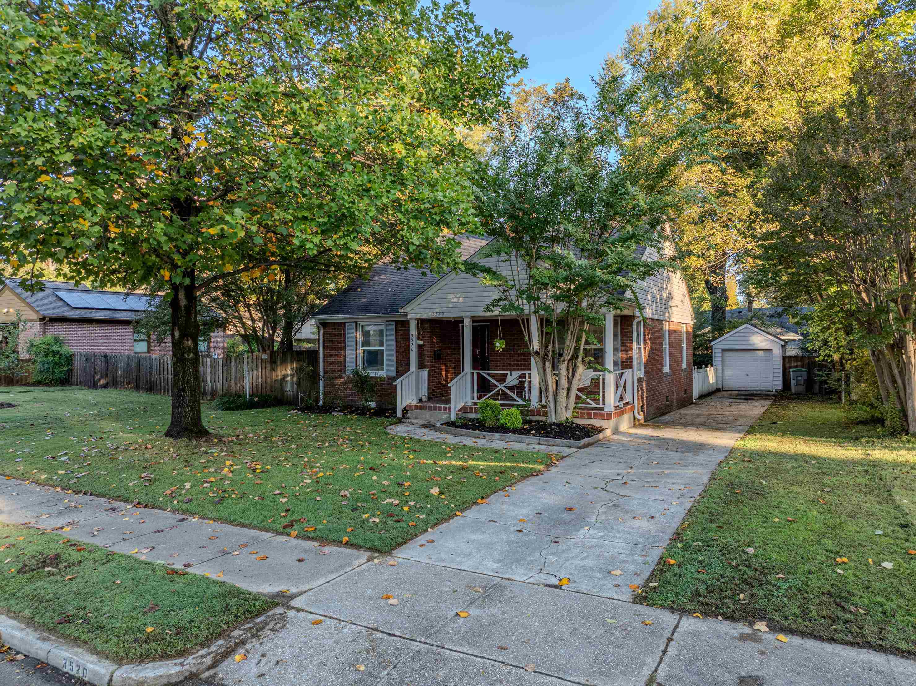 3520 KENWOOD AVE