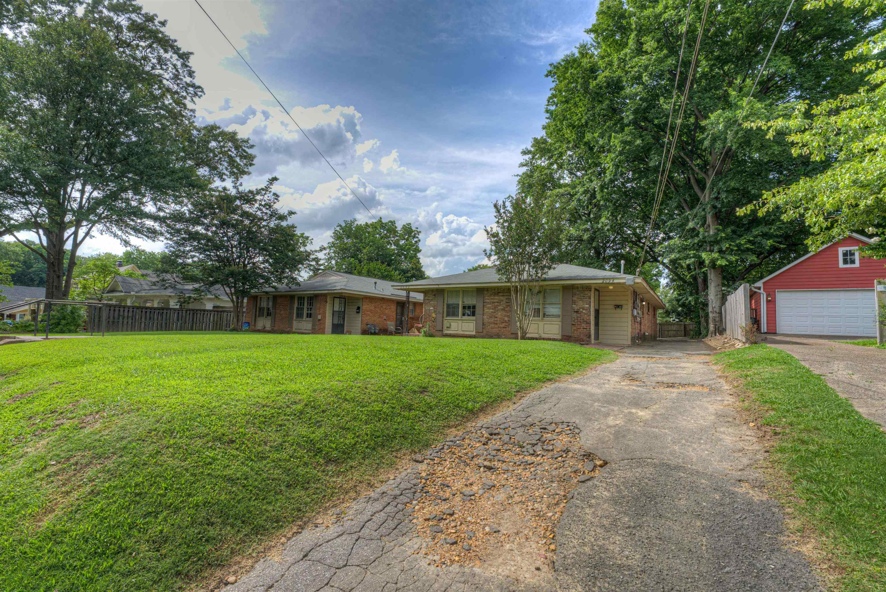 2092 HARBERT AVE