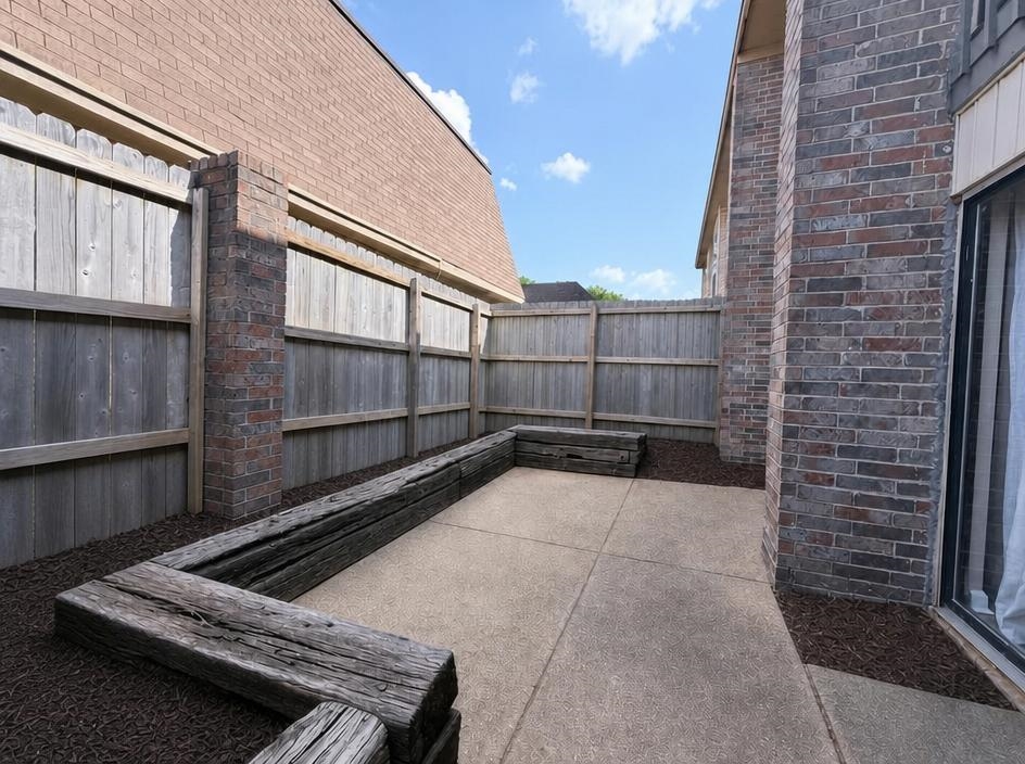 1860 W POPLAR WOODS CIR W Unit: 3