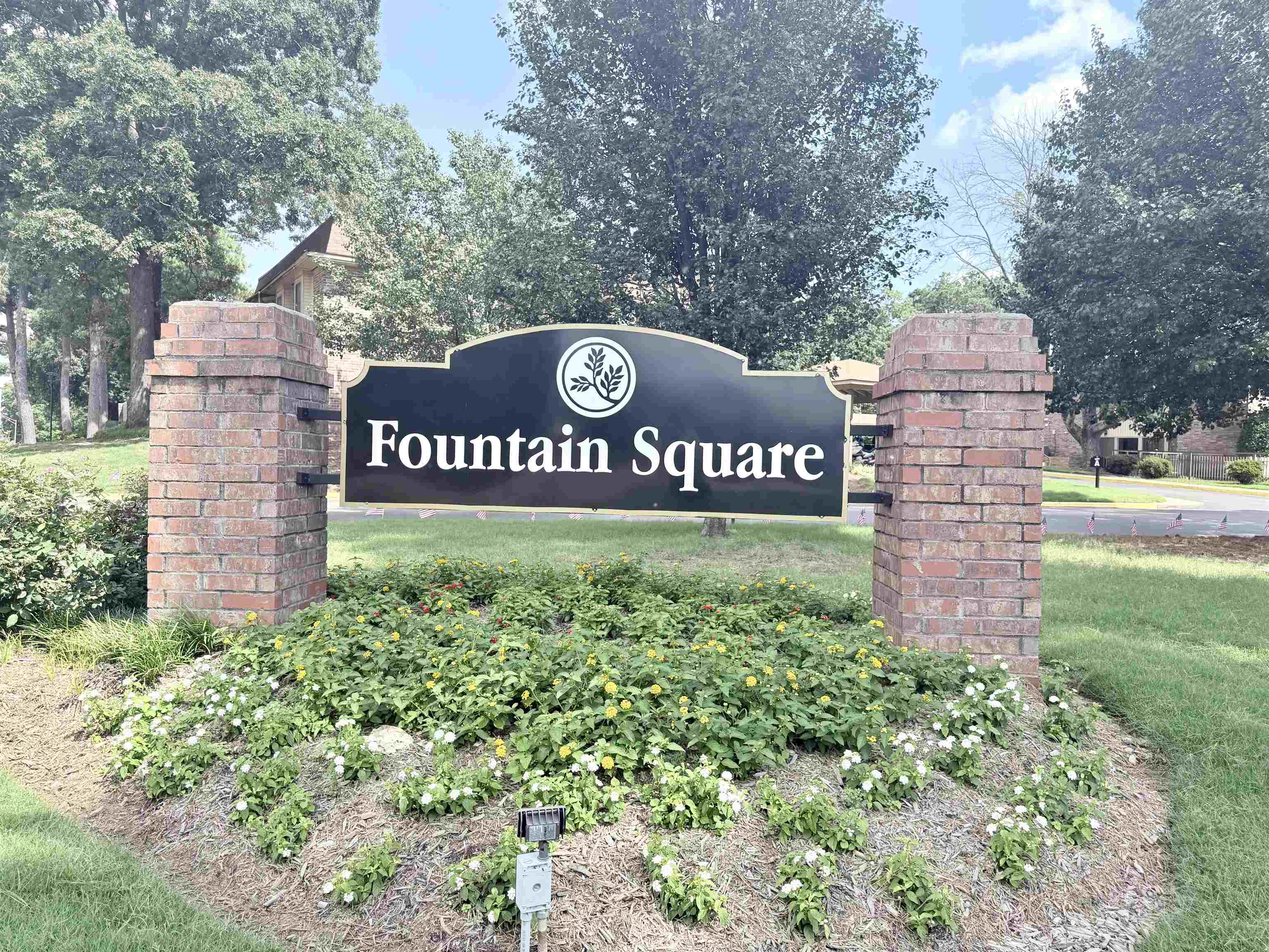 1860 W POPLAR WOODS CIR W Unit: 3