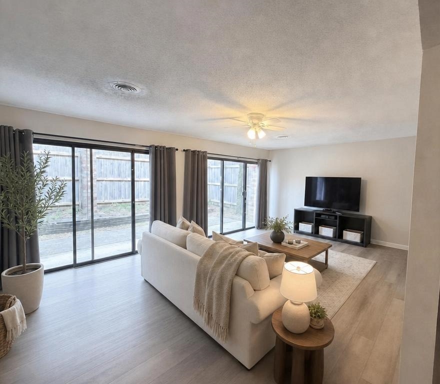 1860 W POPLAR WOODS CIR W Unit: 3