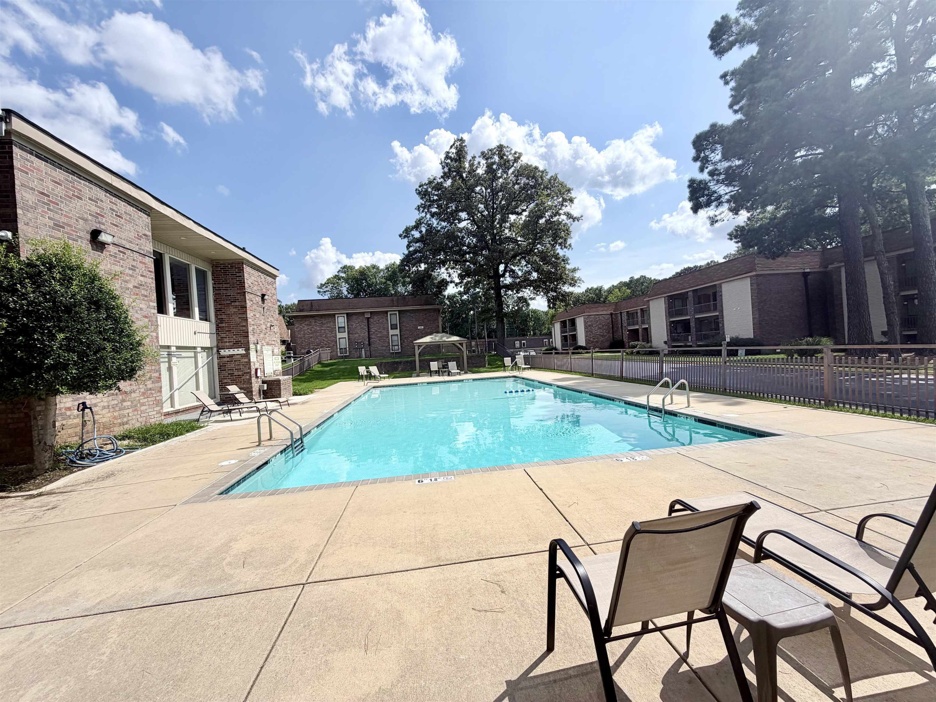 1860 W POPLAR WOODS CIR W Unit: 3