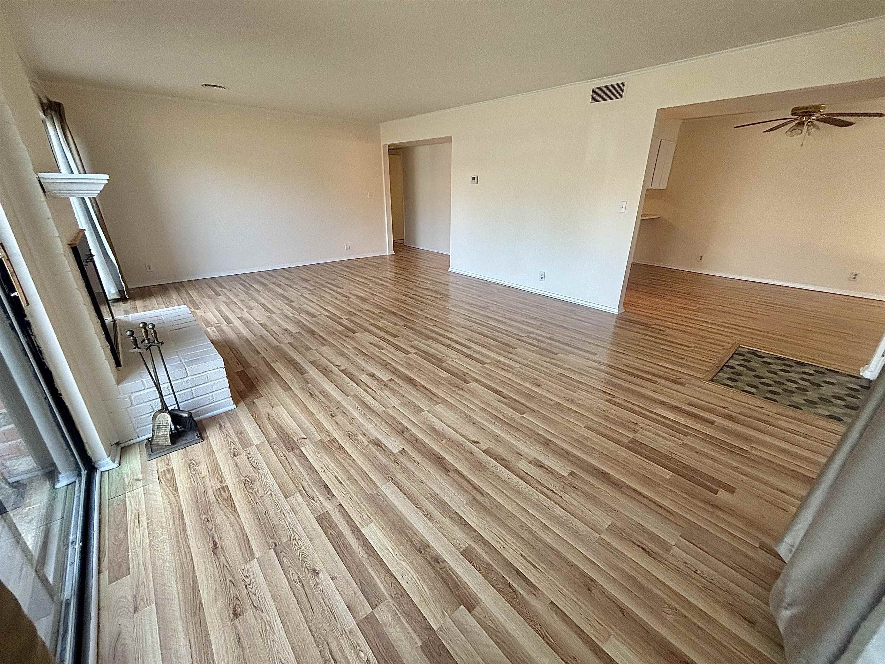 6588 S POPLAR WOODS CIR Unit: 1