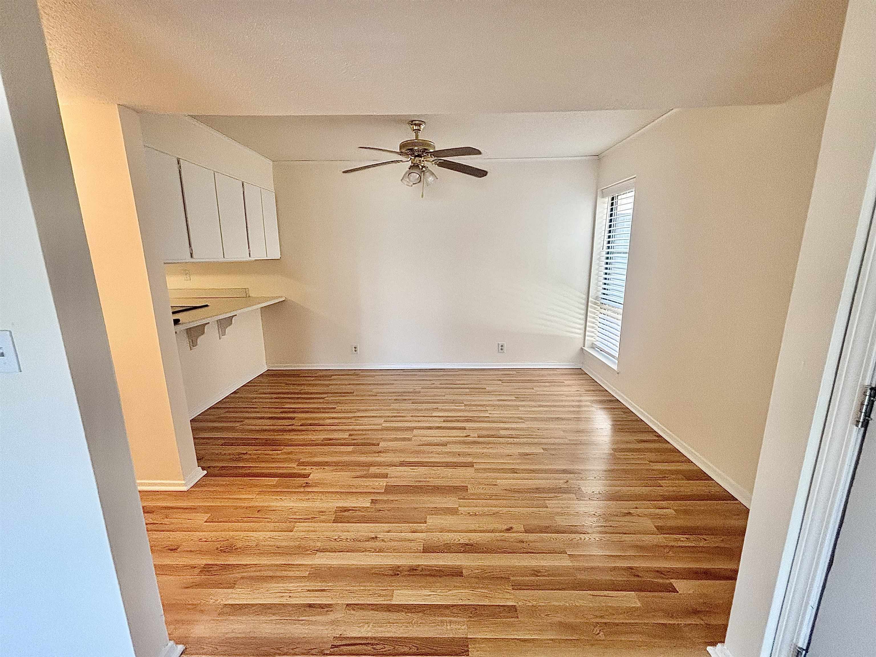 6588 S POPLAR WOODS CIR Unit: 1