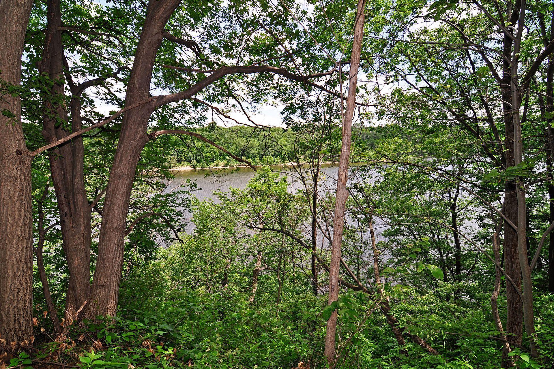 3440 Edmund Boulevard