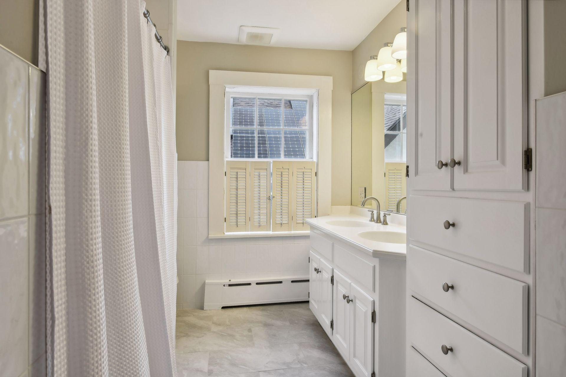 2322 Oliver Avenue S