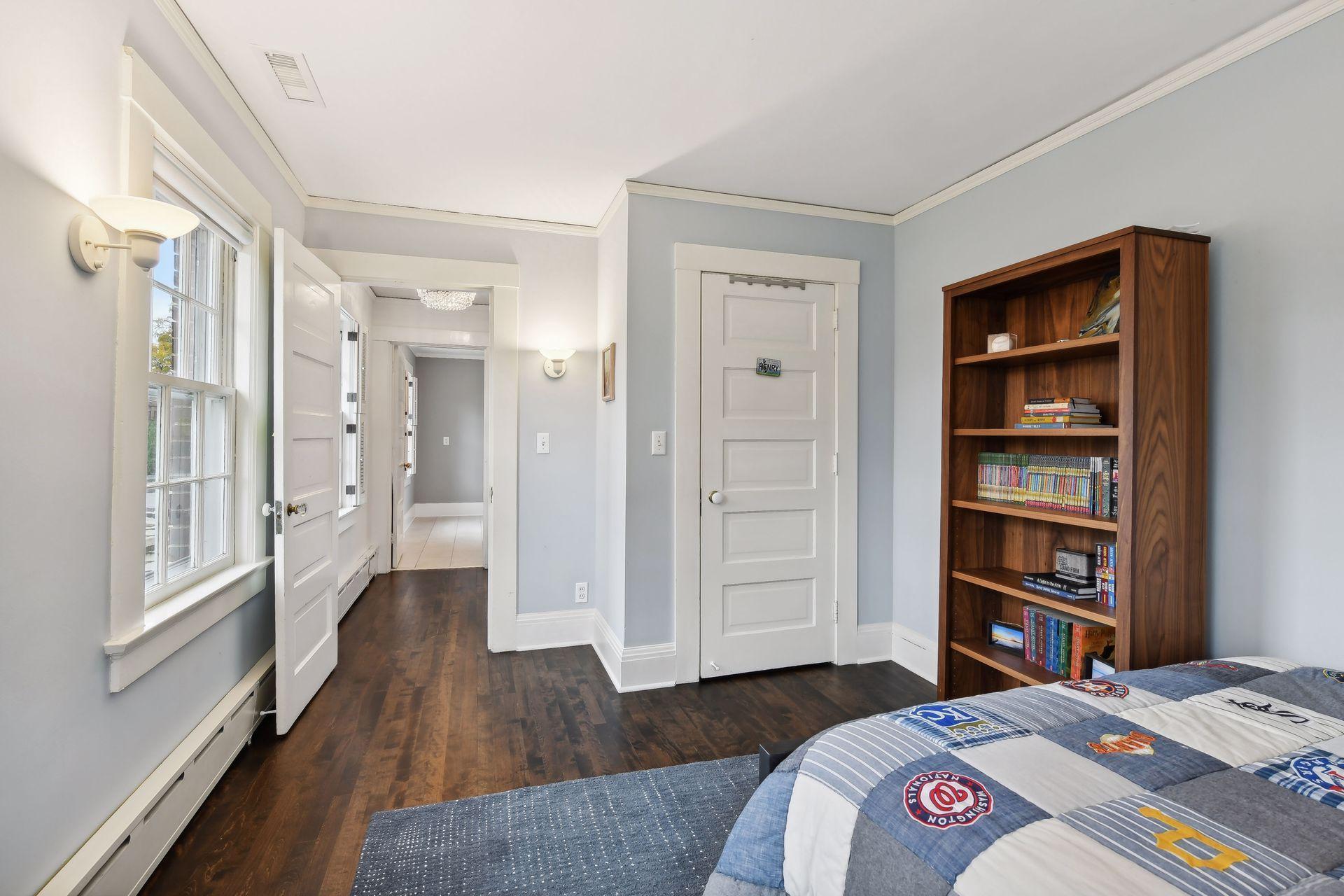 2322 Oliver Avenue S