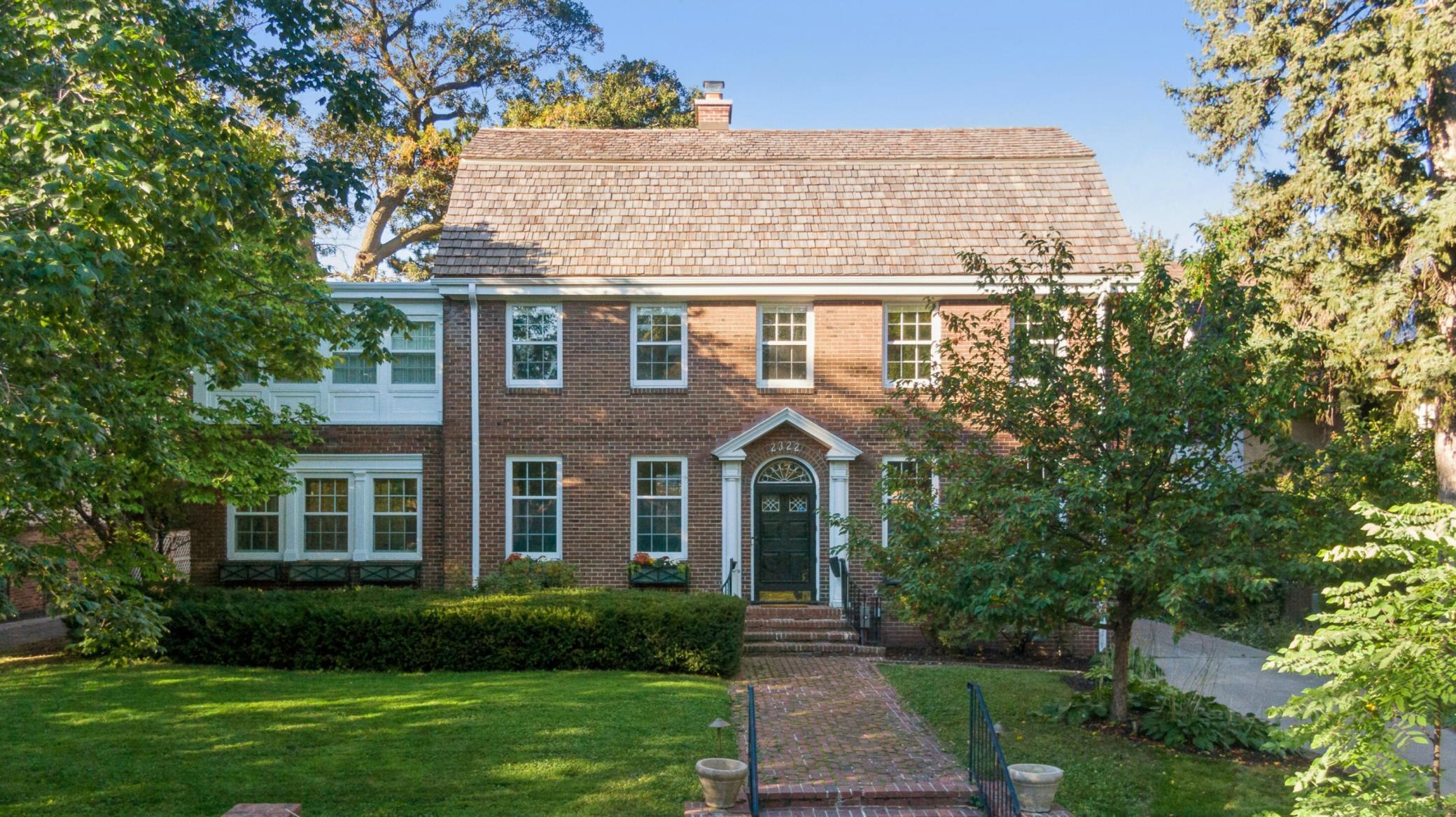 2322 Oliver Avenue S