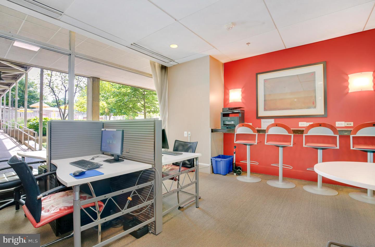 355 I Street SW Unit: S318
