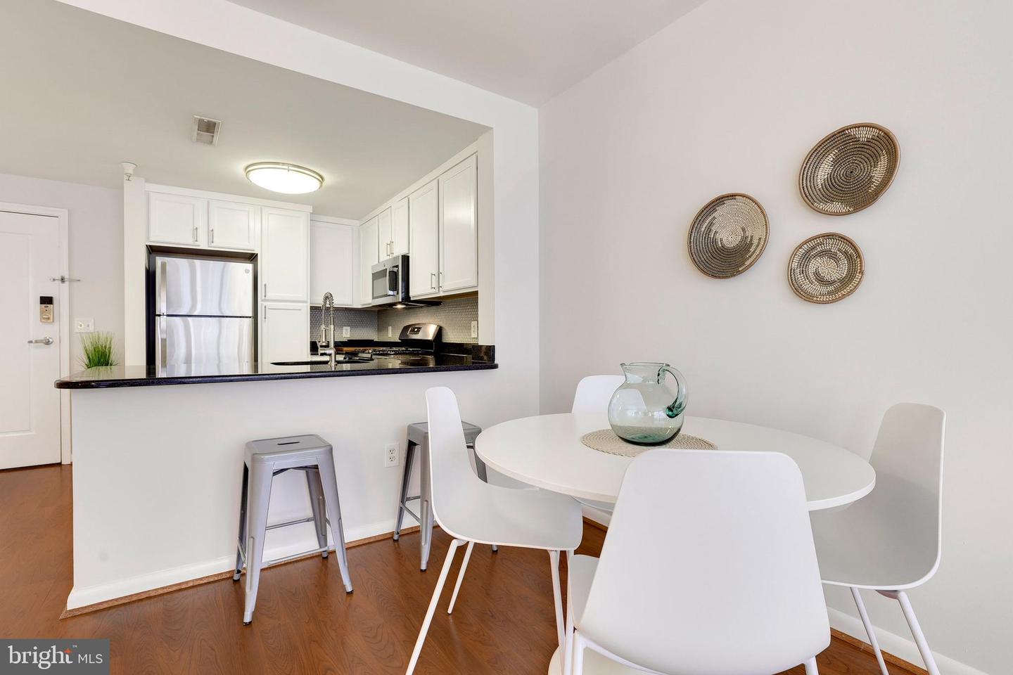 355 I Street SW Unit: S318