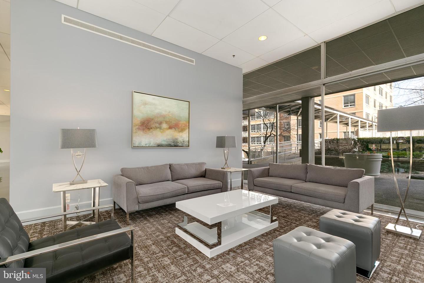 355 I Street SW Unit: S318