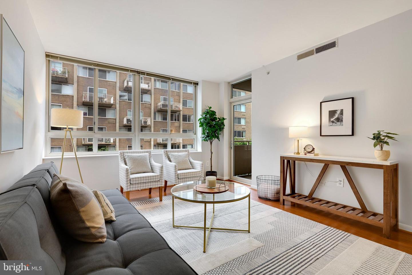 355 I Street SW Unit: S318