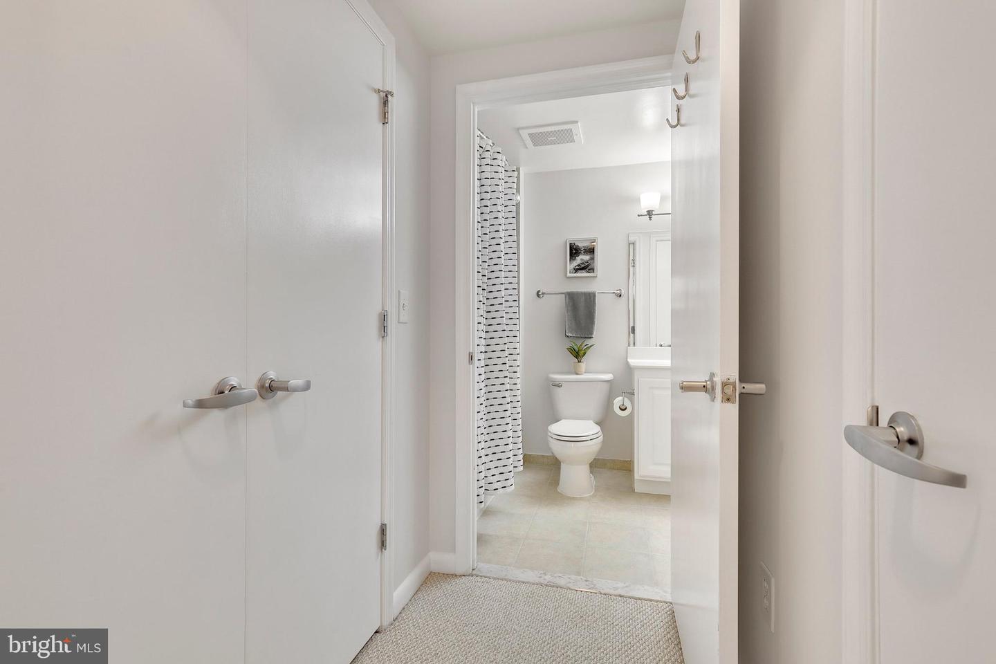 355 I Street SW Unit: S318