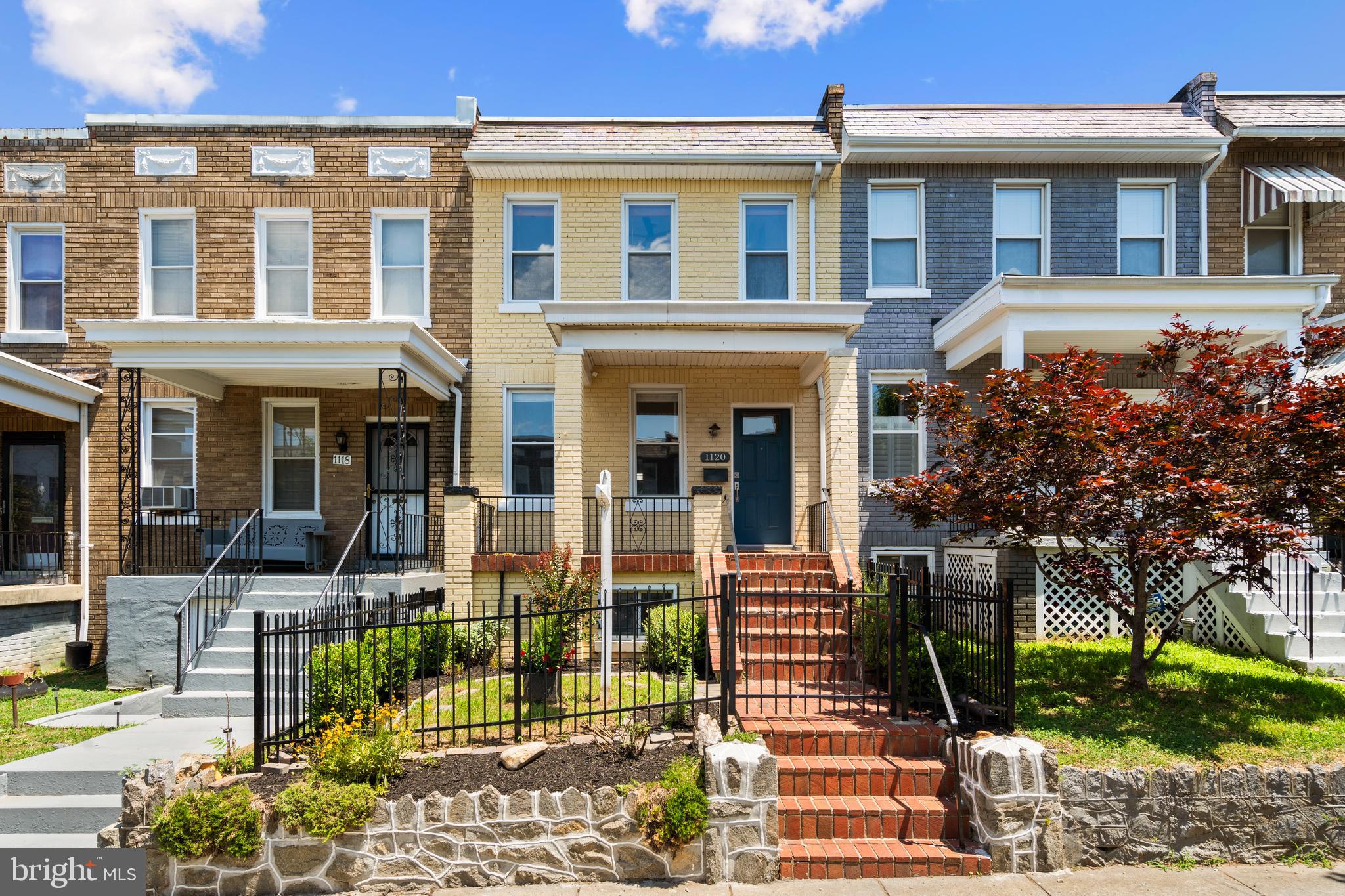 1120 Oates St NE