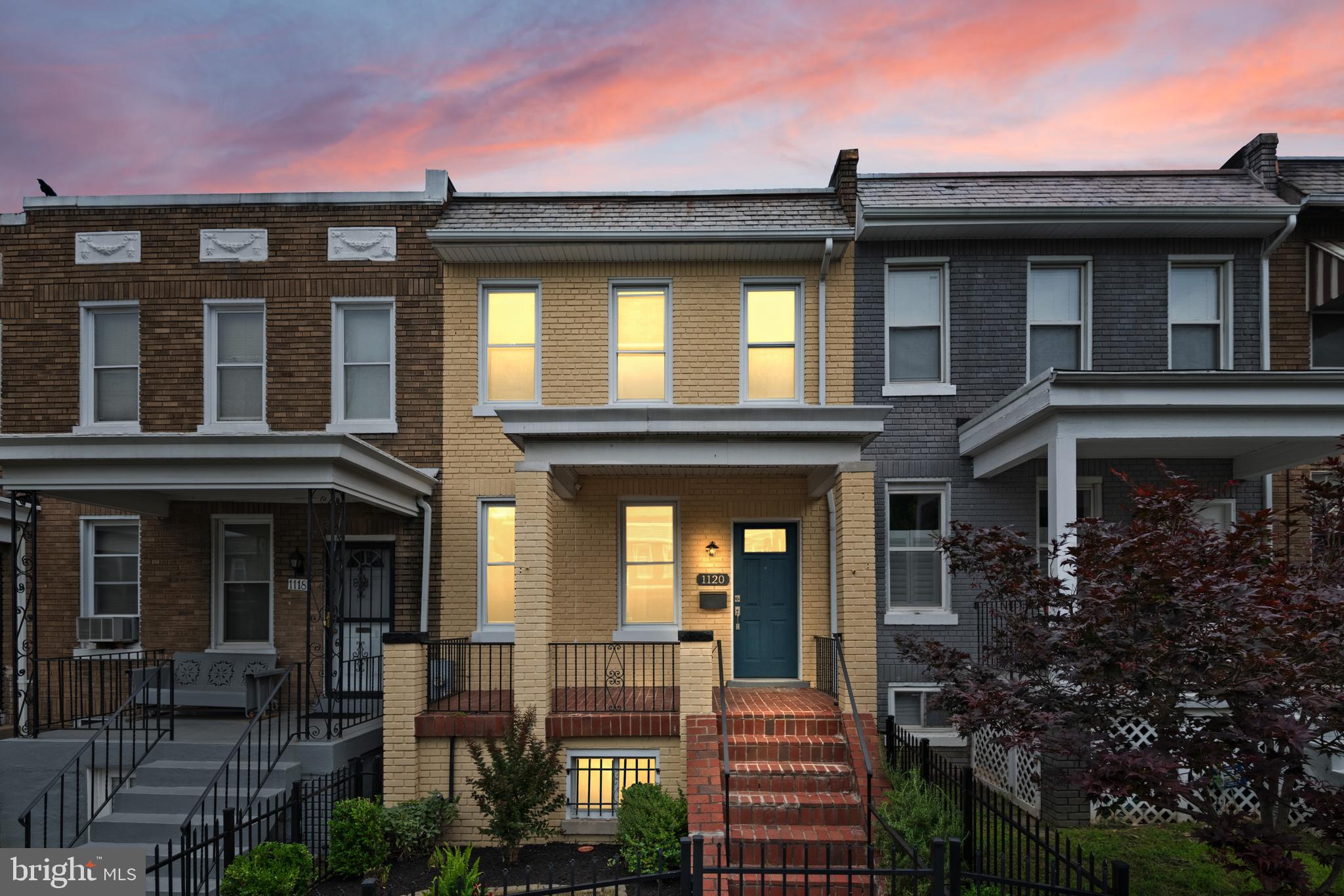1120 Oates St NE