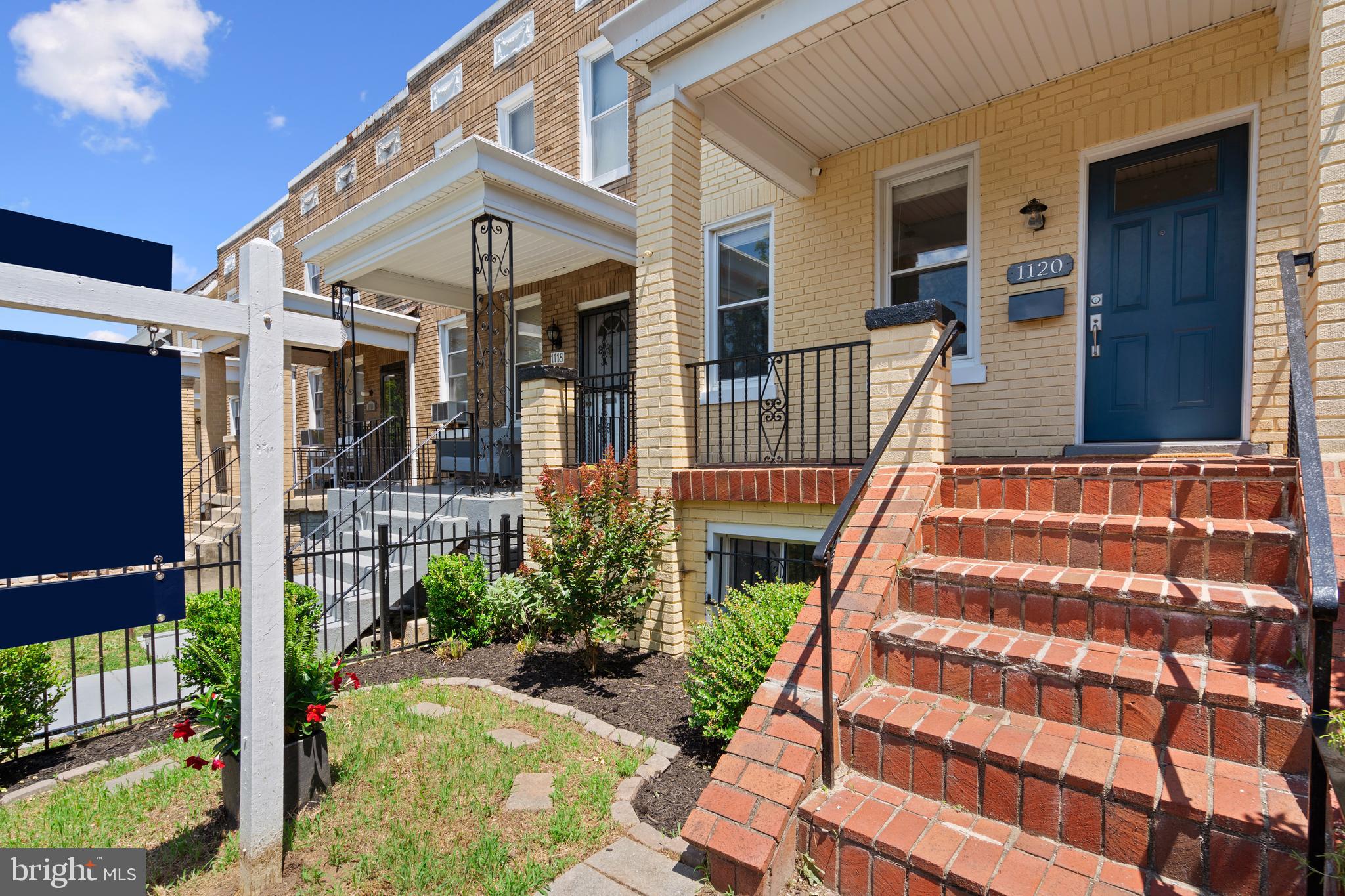 1120 Oates St NE