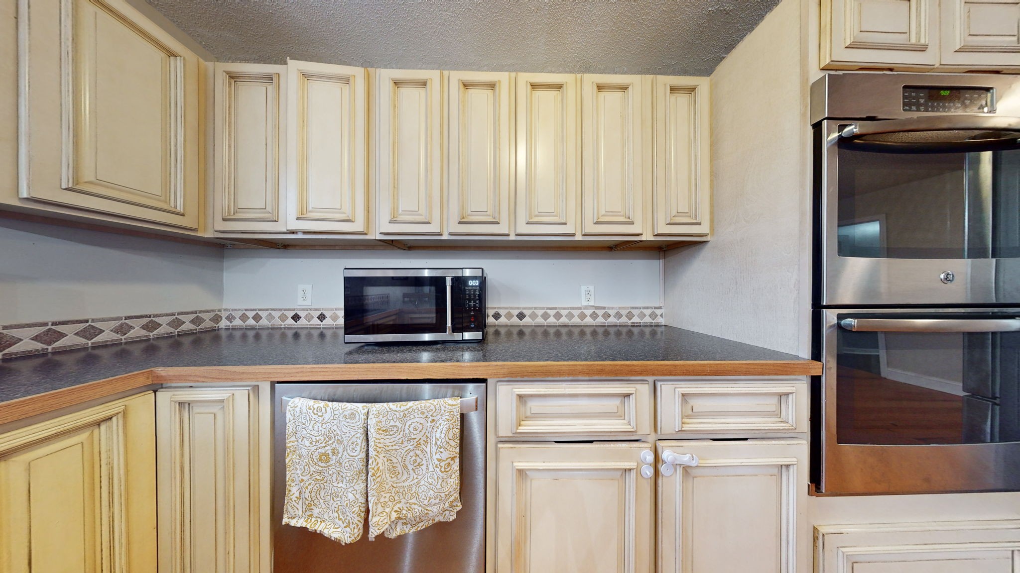 303 Inglewood Dr