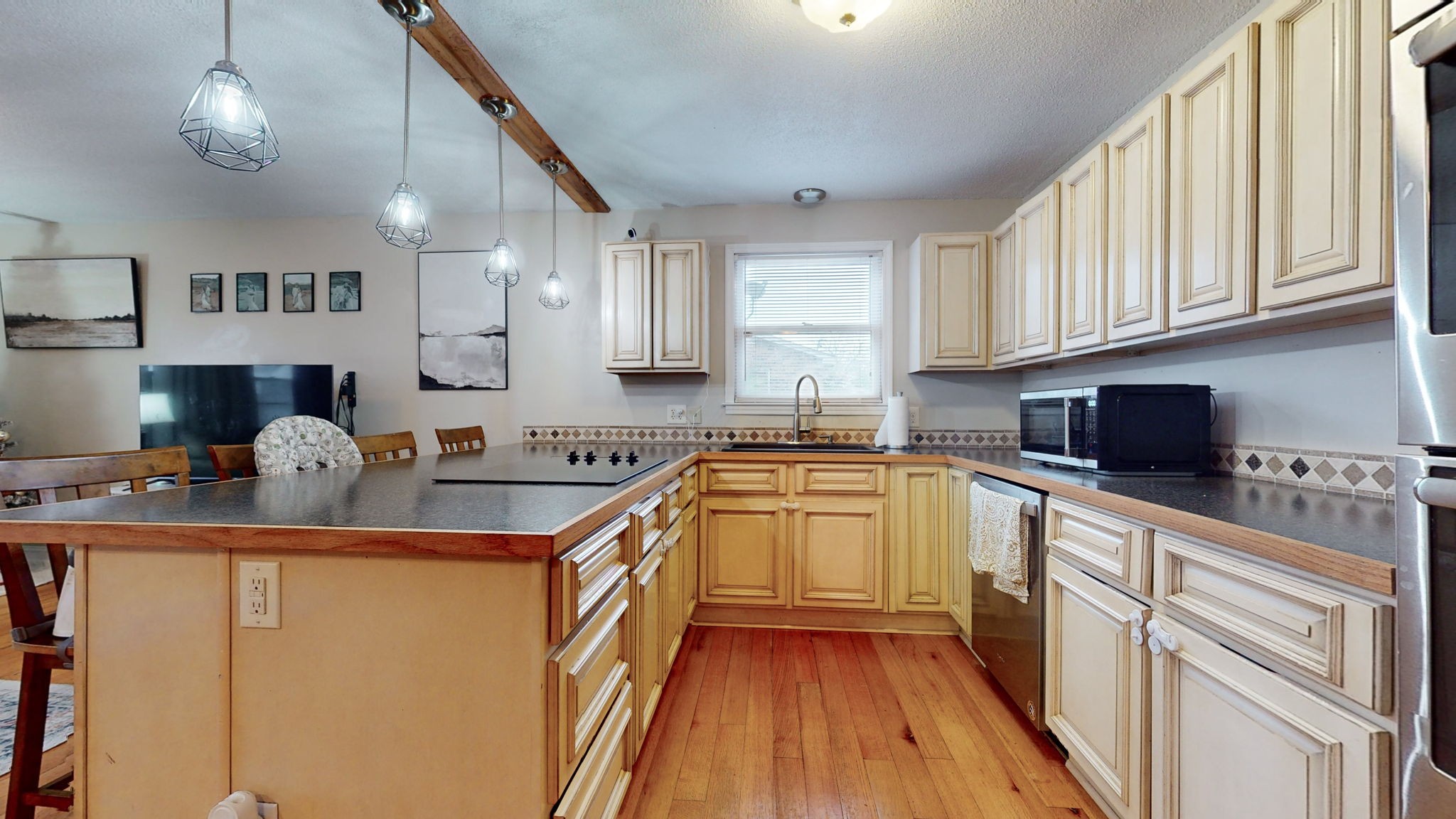 303 Inglewood Dr