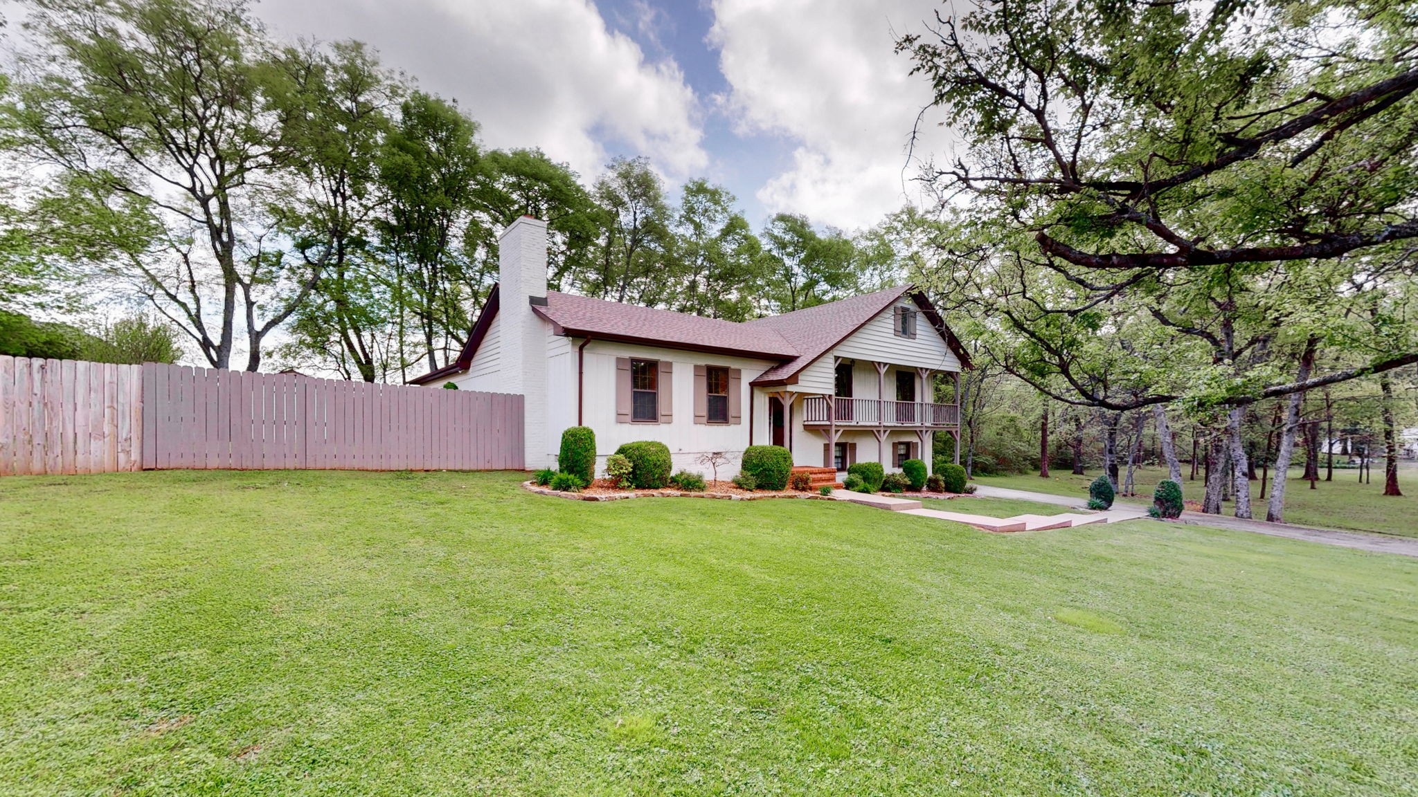 211 Stardust Dr