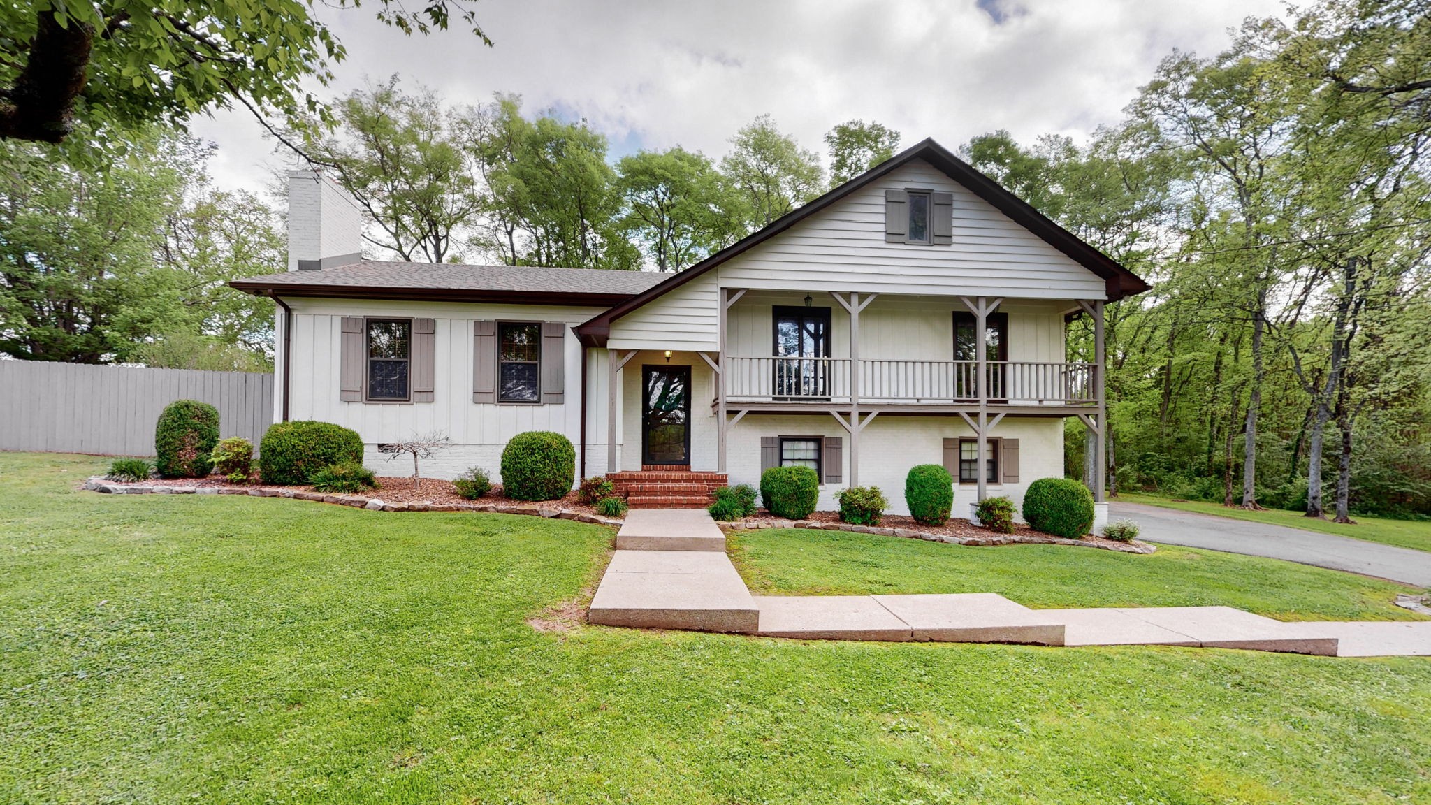 211 Stardust Dr