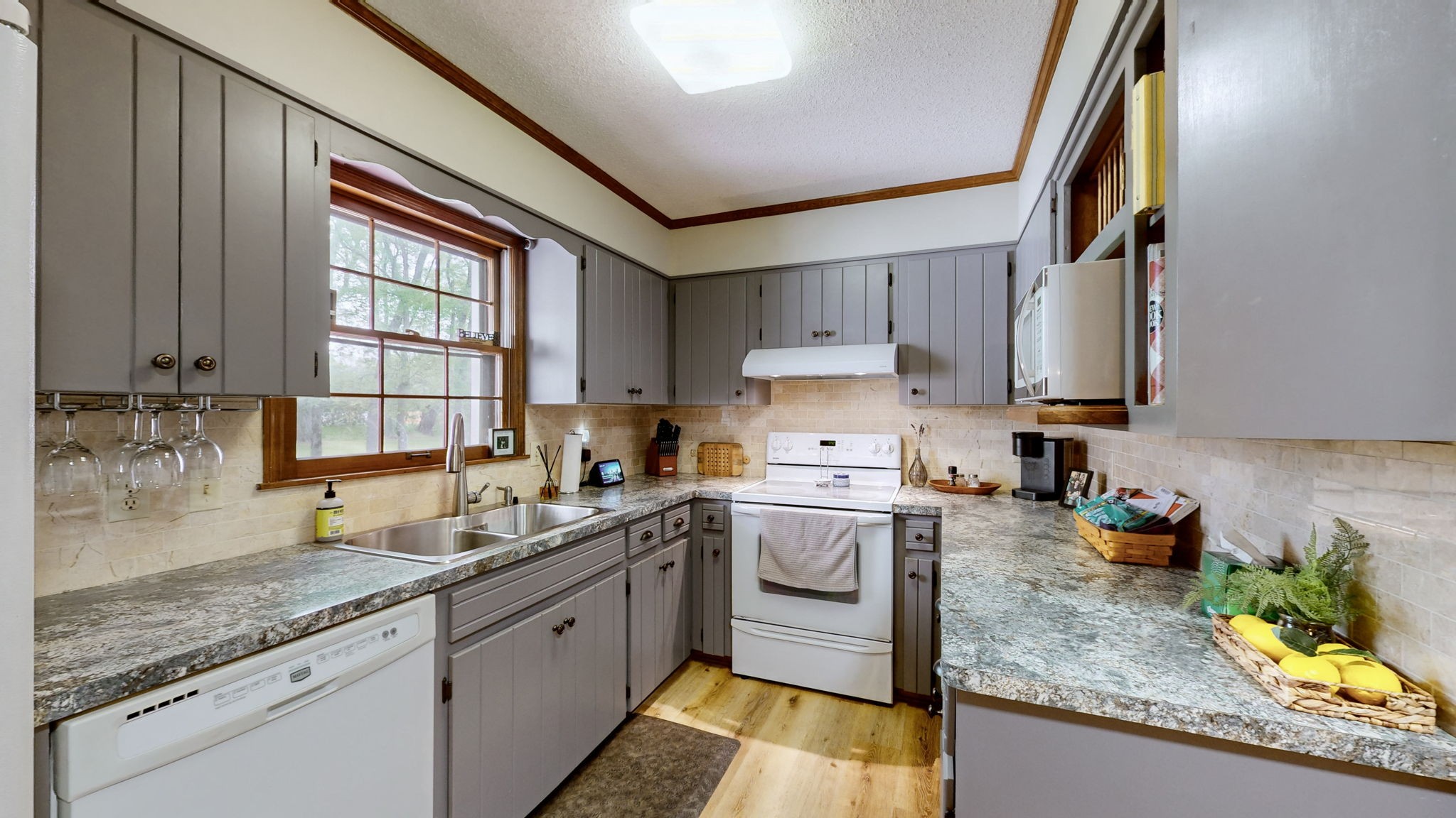 211 Stardust Dr
