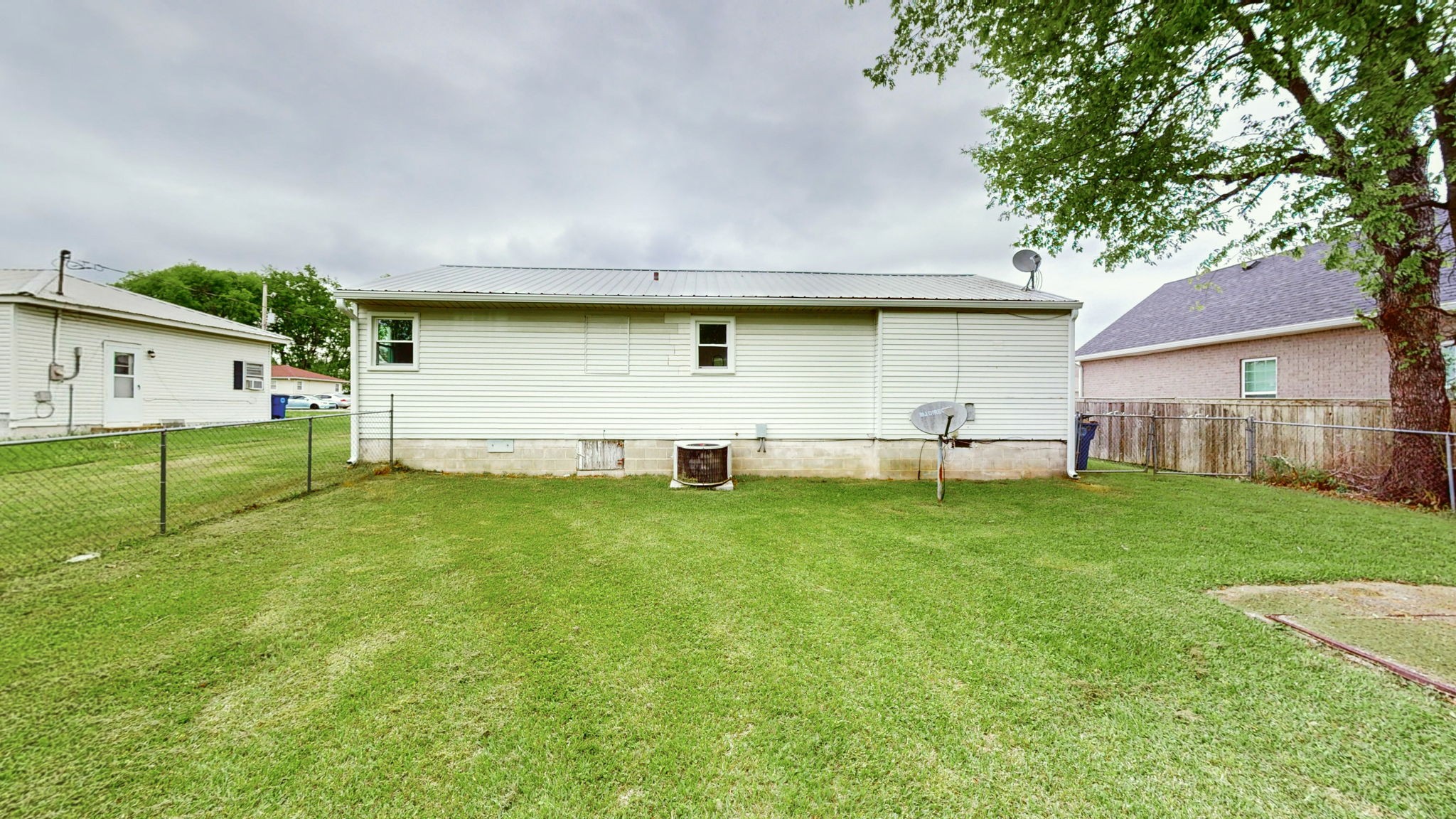 240 Edgemont Dr