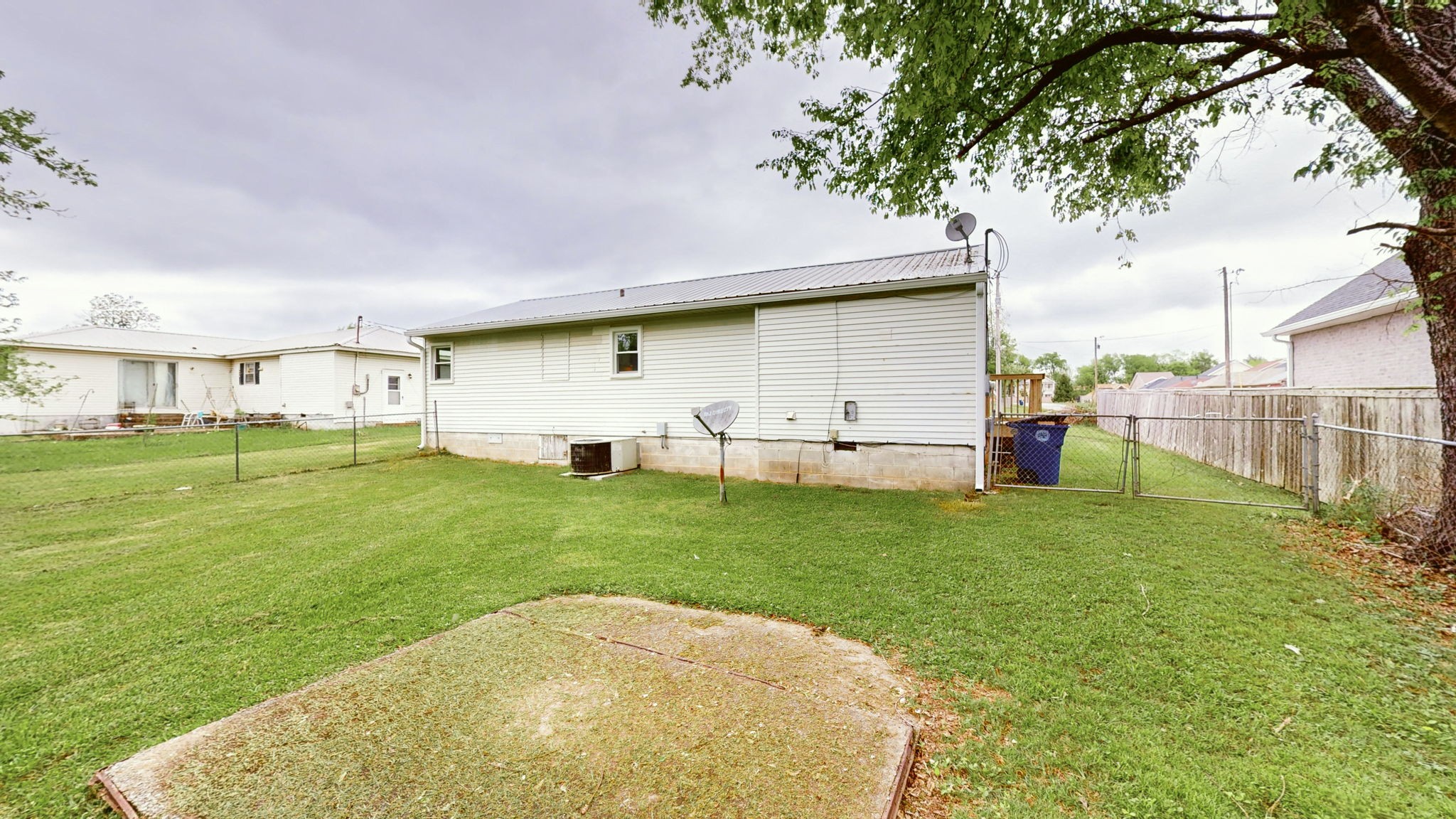 240 Edgemont Dr