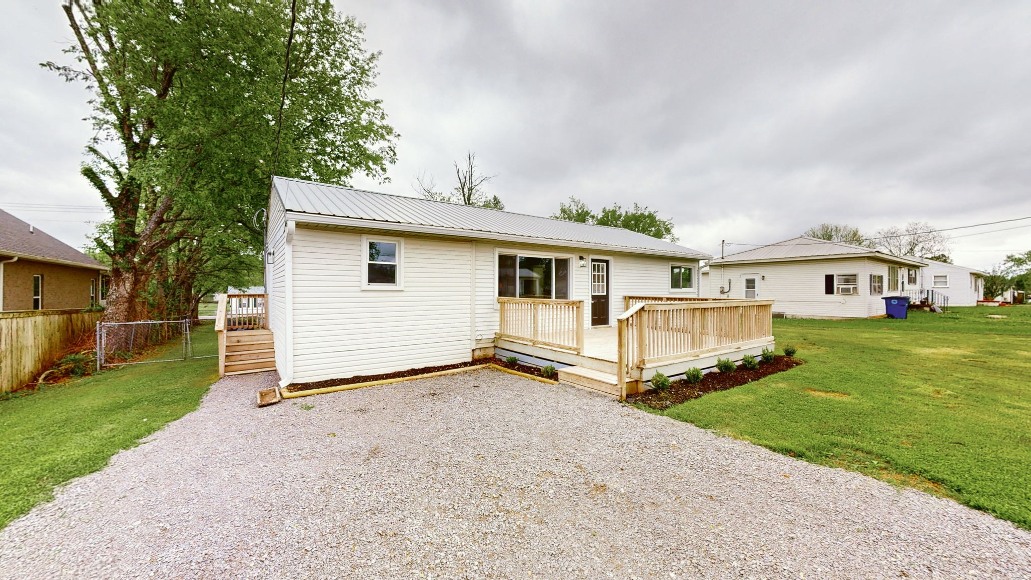 240 Edgemont Dr