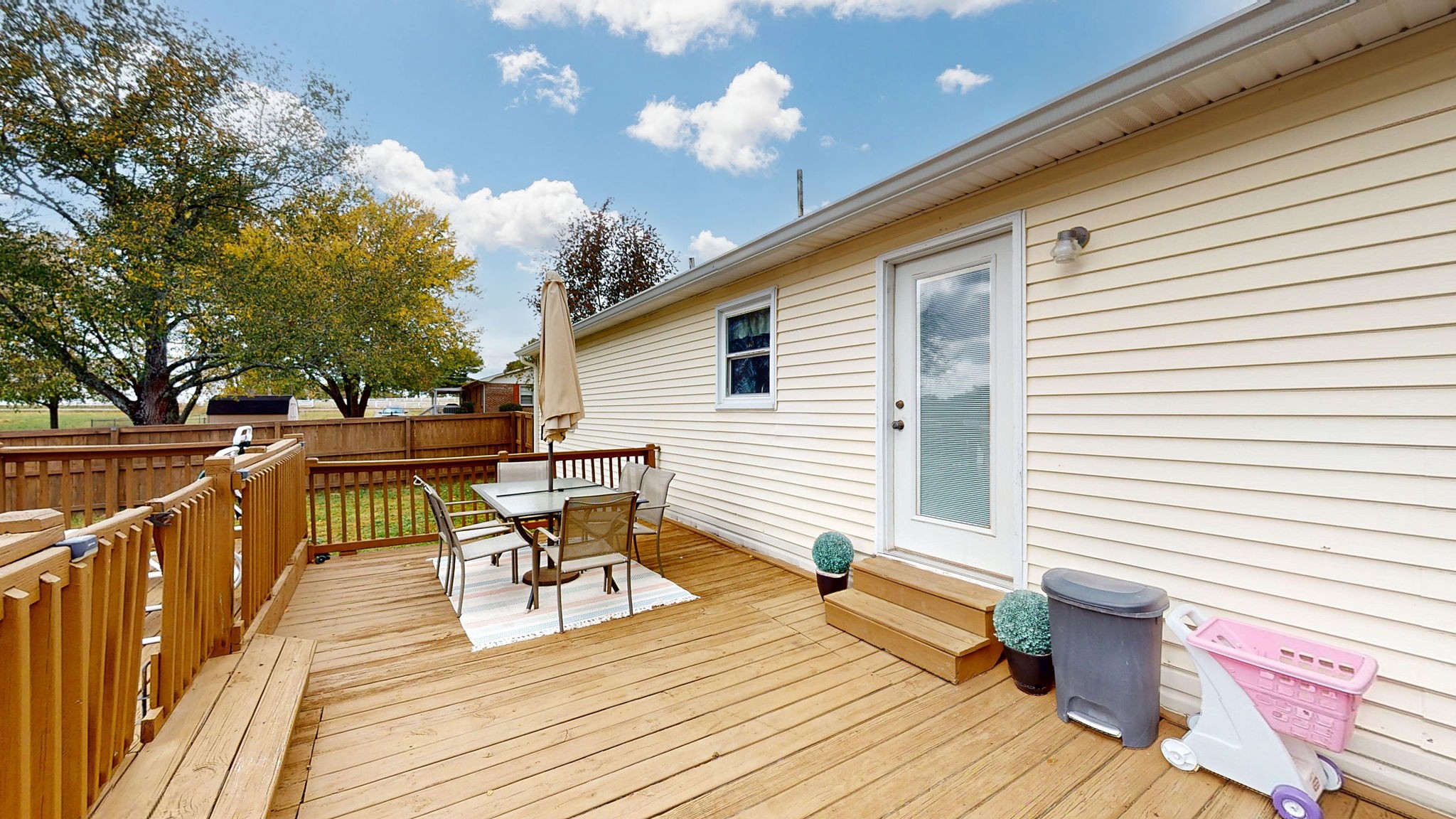102 Stardust Dr