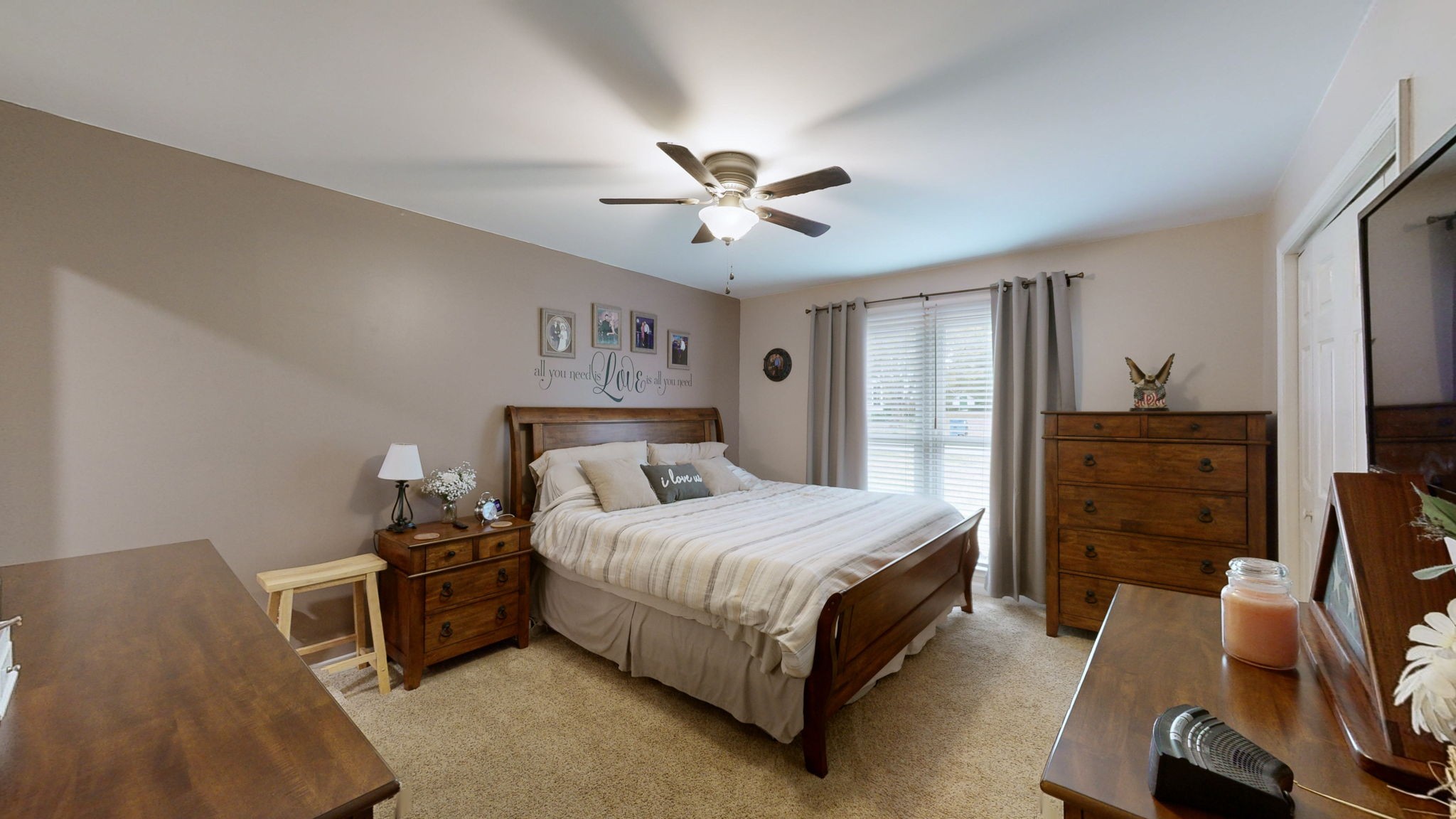 102 Stardust Dr