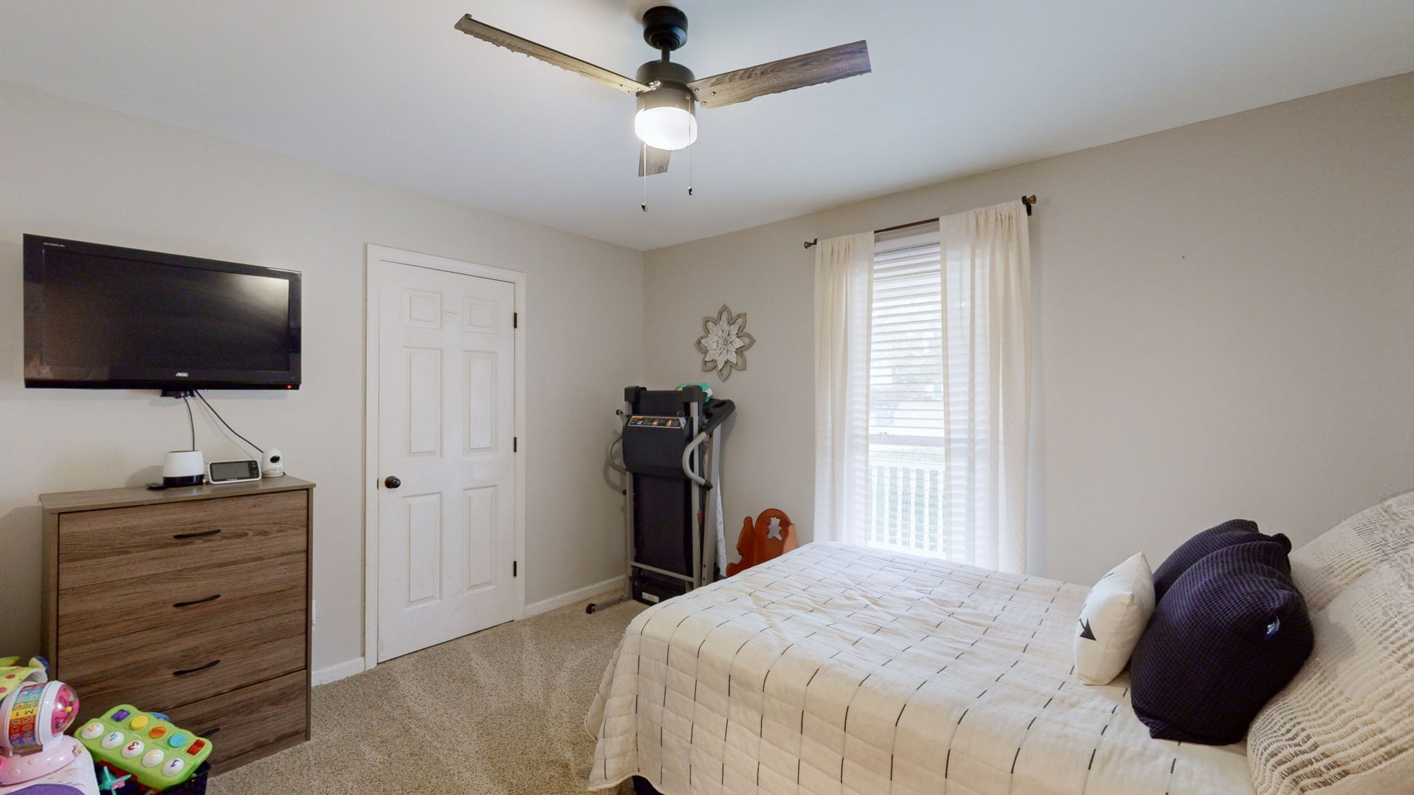102 Stardust Dr