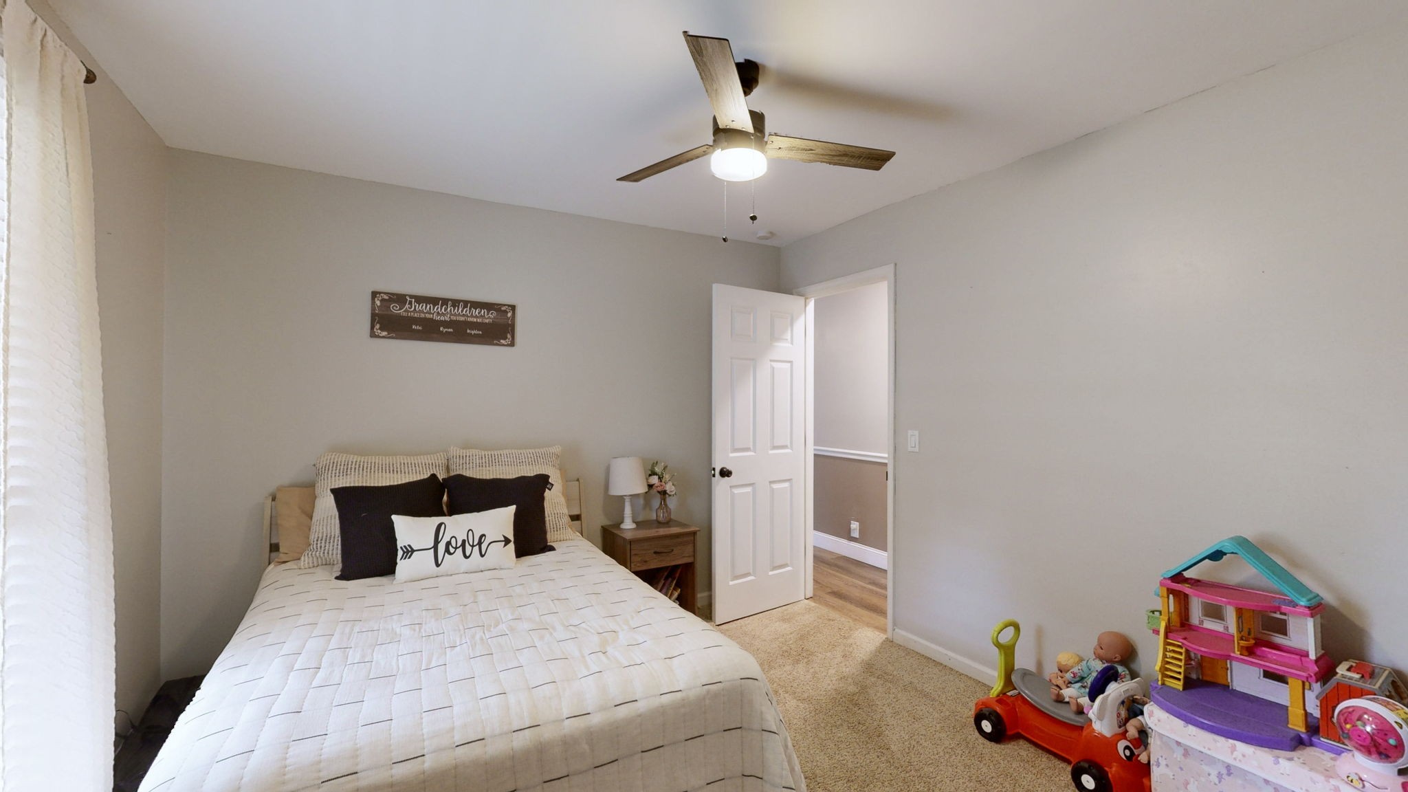 102 Stardust Dr