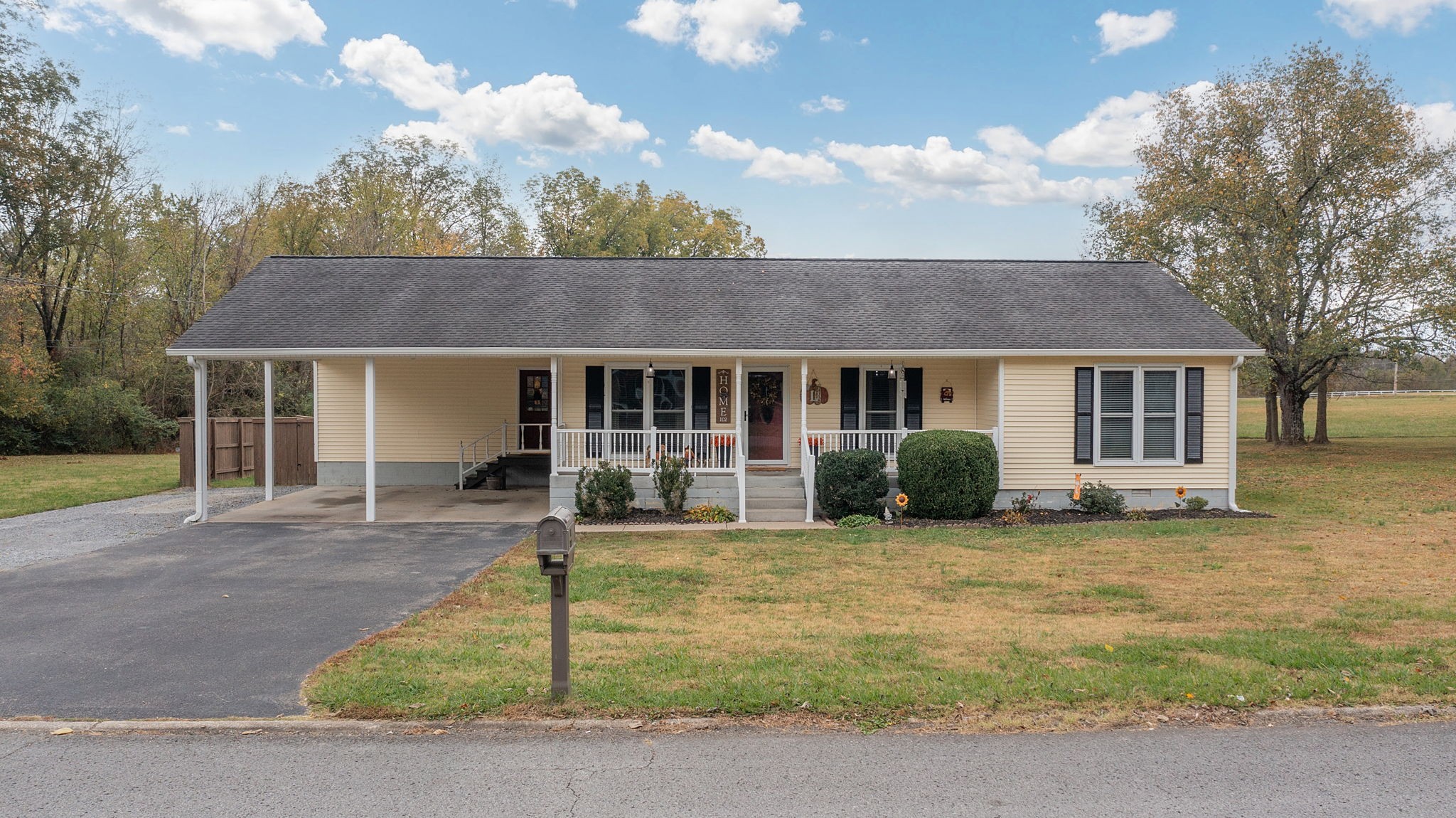 102 Stardust Dr